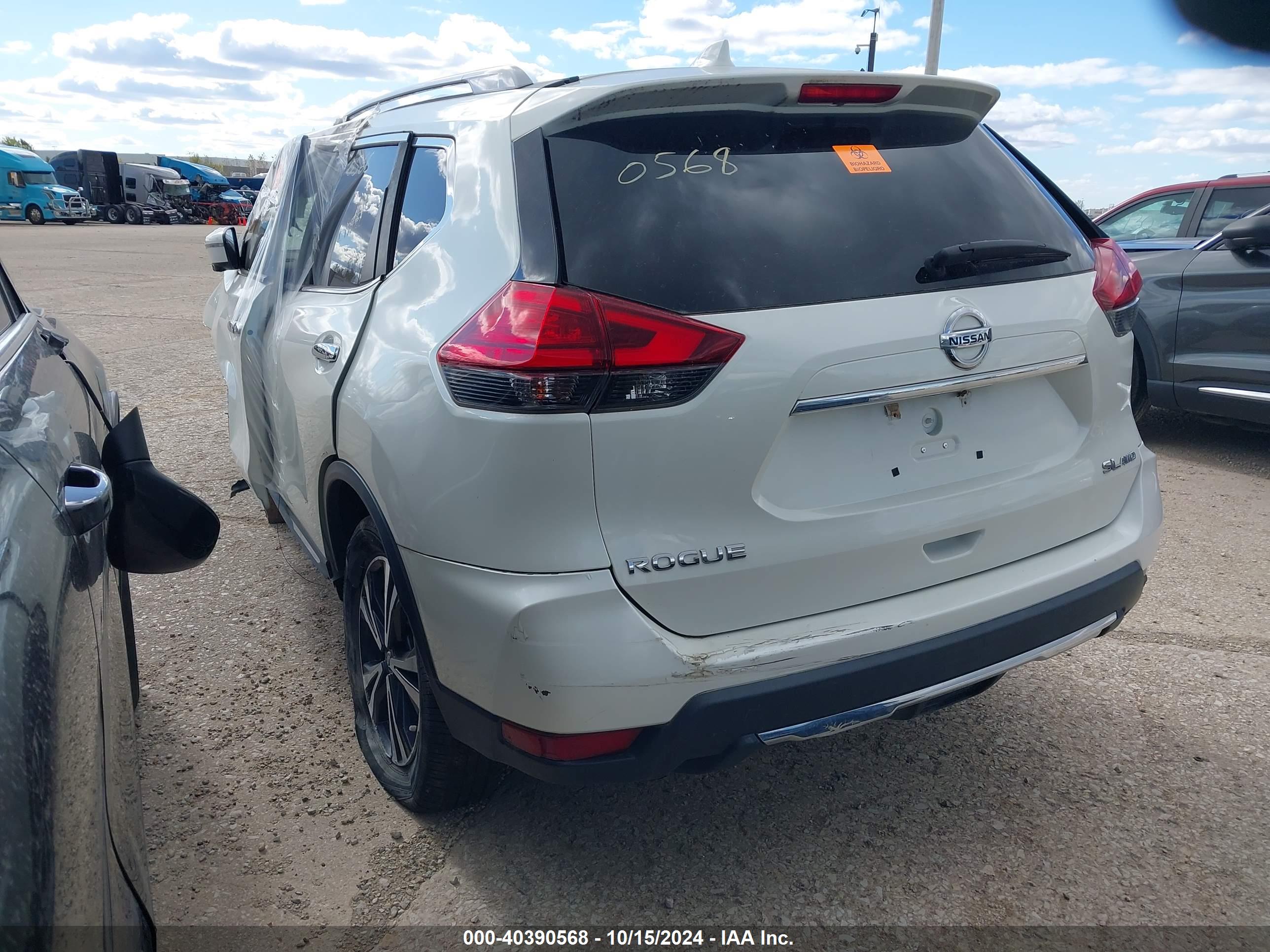 NISSAN ROGUE image 3