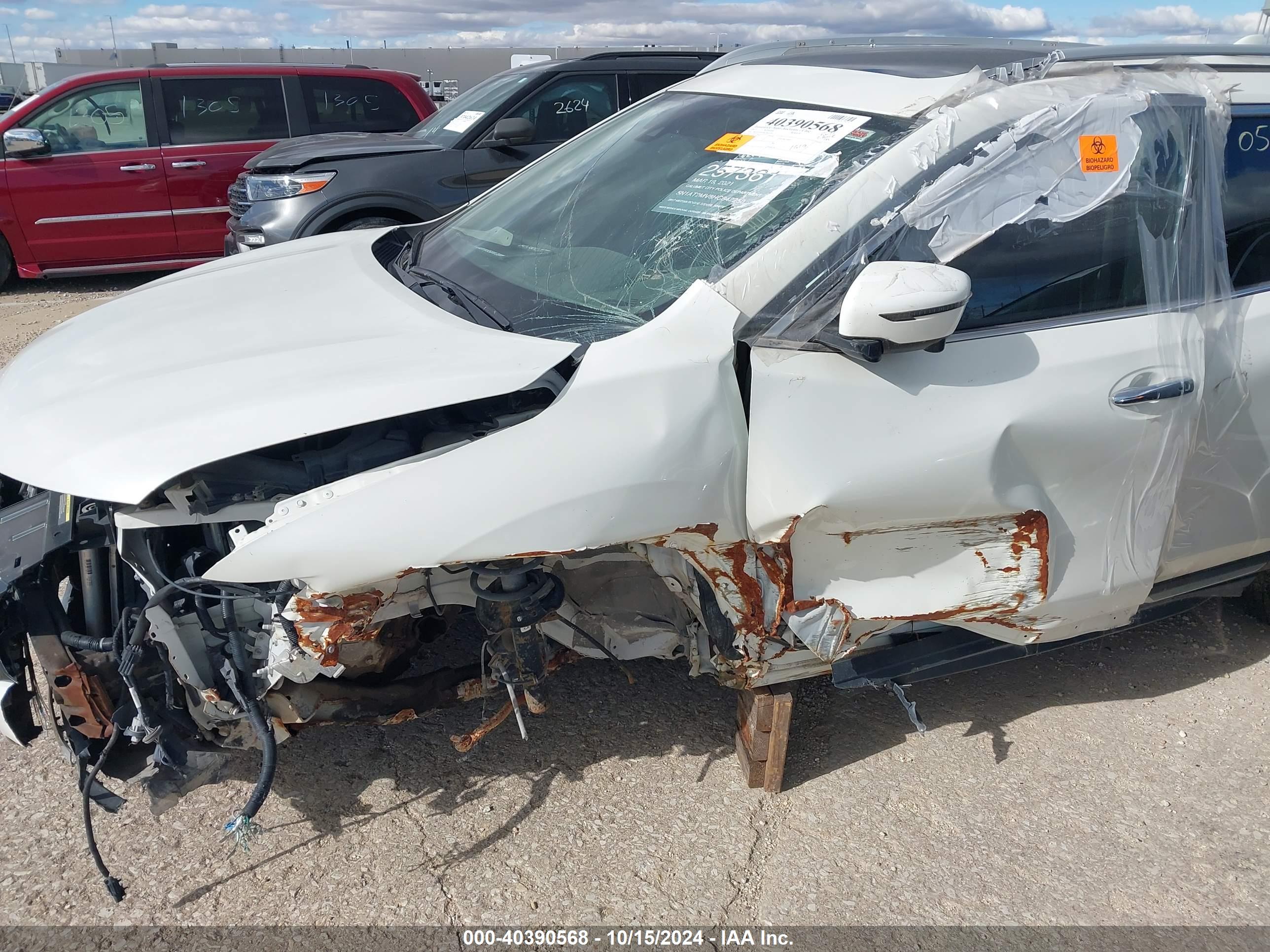 NISSAN ROGUE image 6