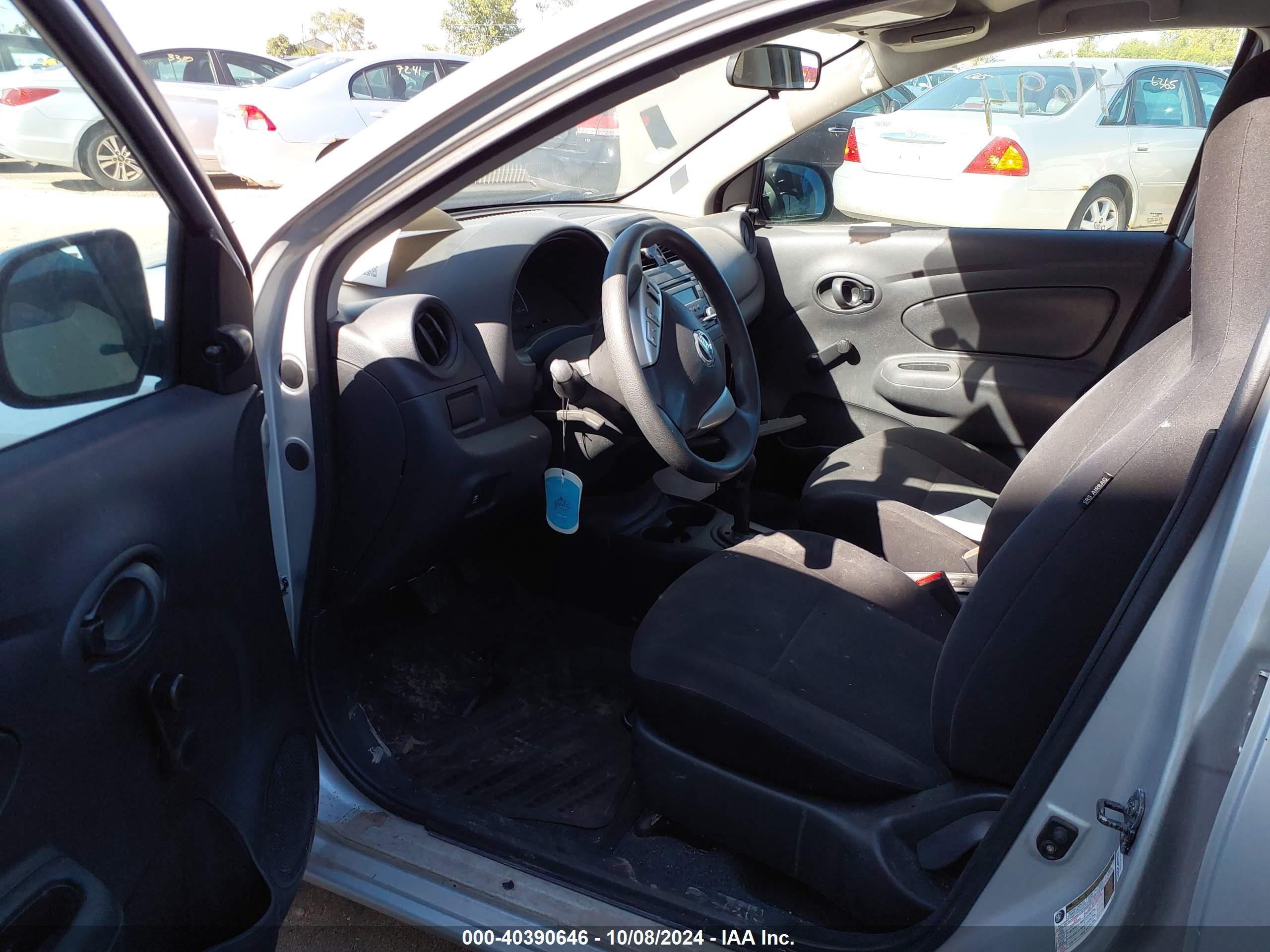 NISSAN VERSA image 5