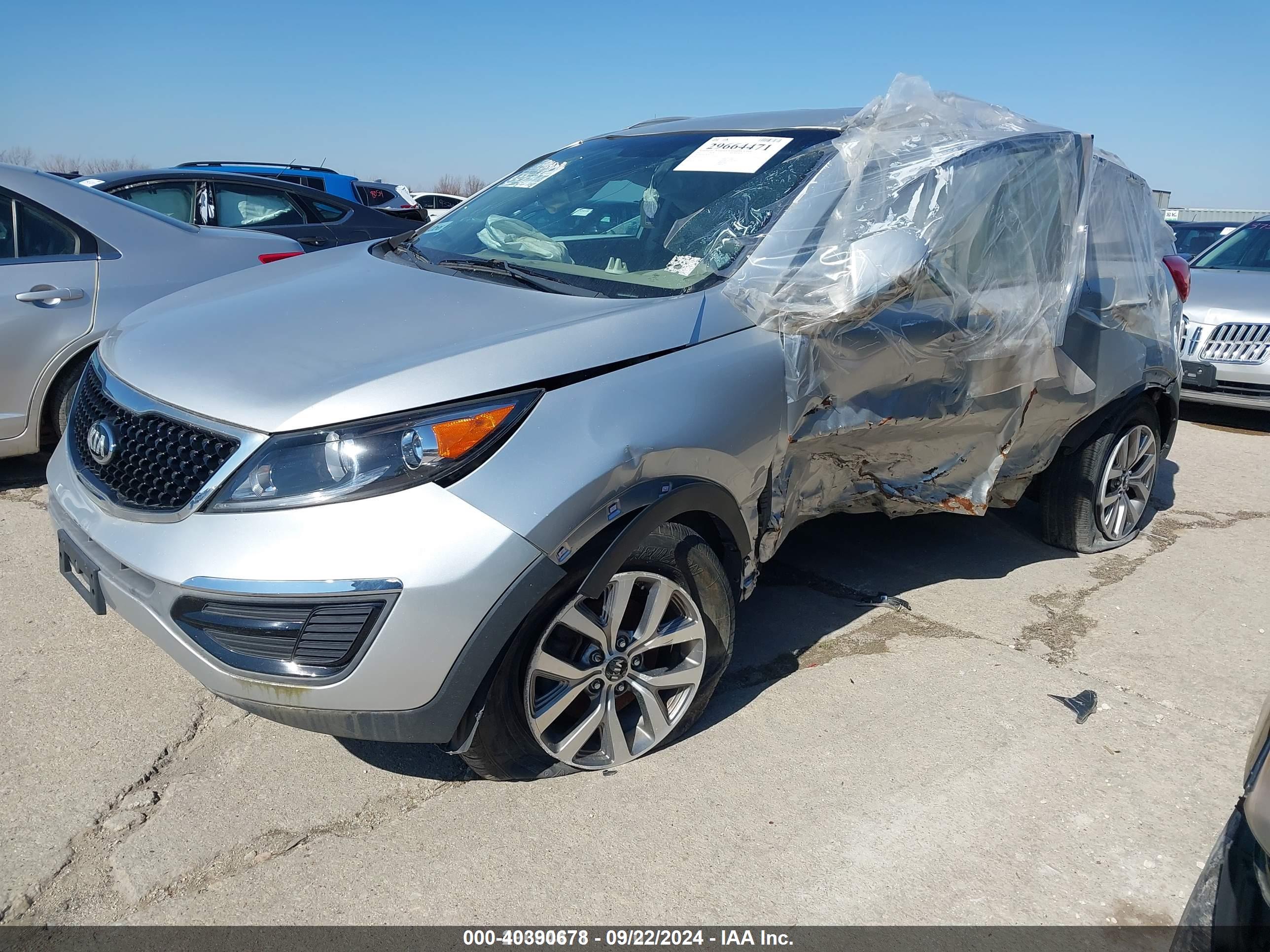 KIA SPORTAGE image 2