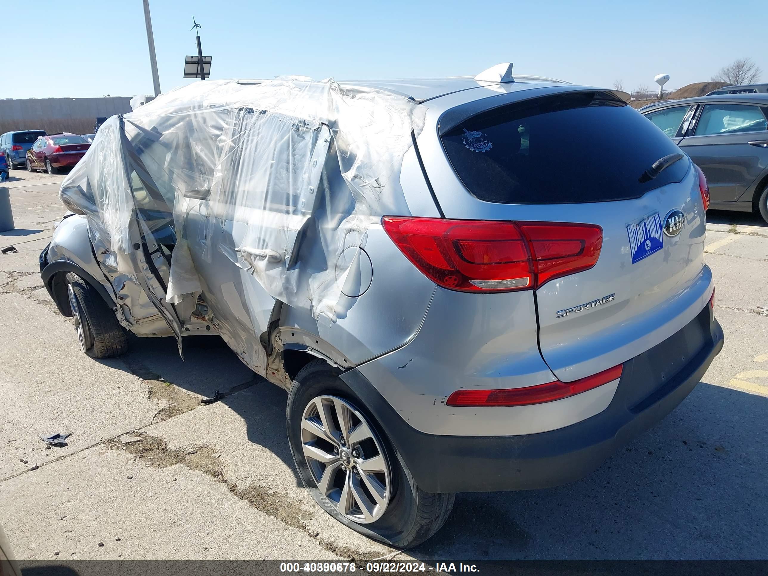 KIA SPORTAGE image 3