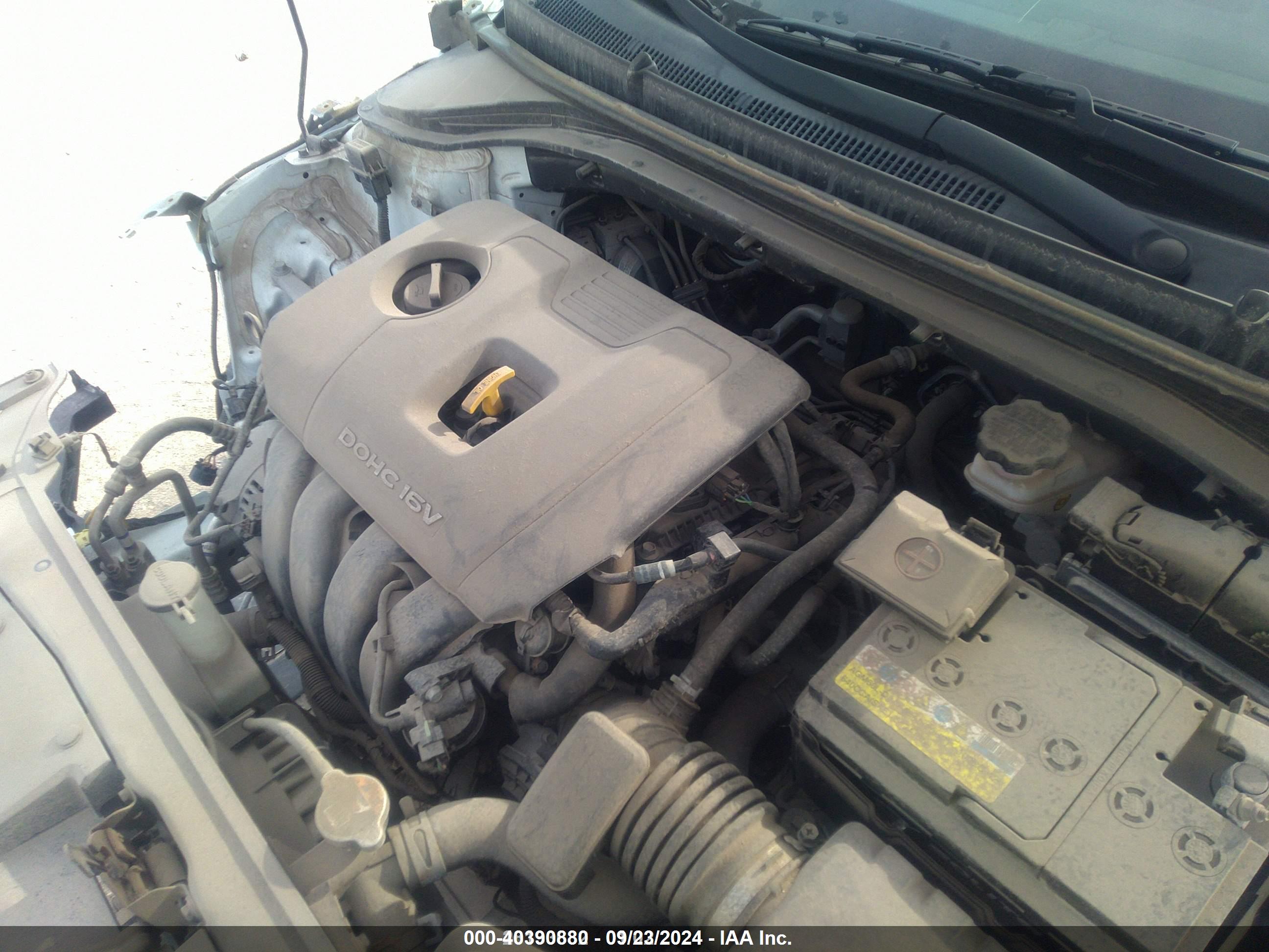 HYUNDAI ELANTRA image 10