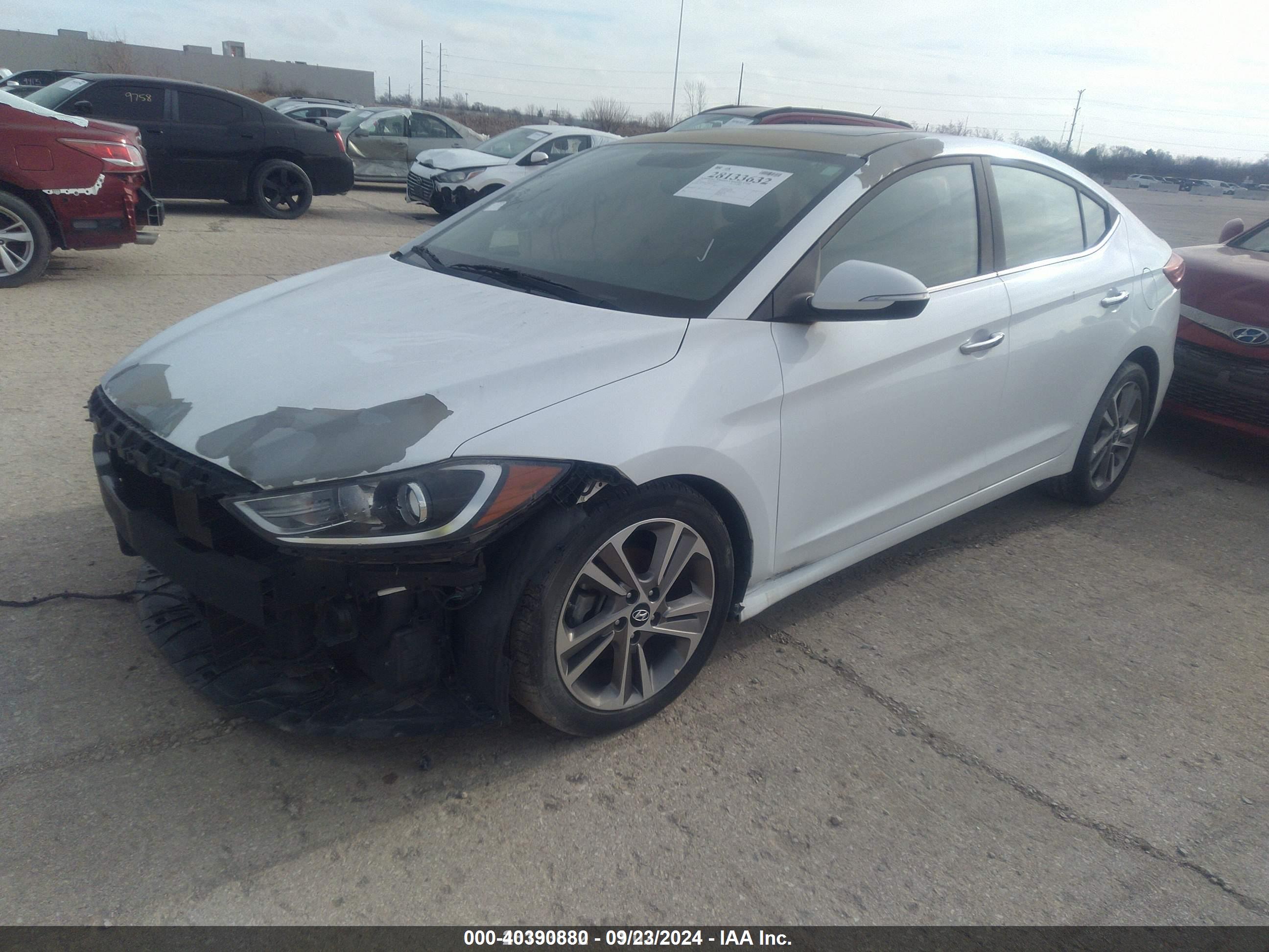 HYUNDAI ELANTRA image 2