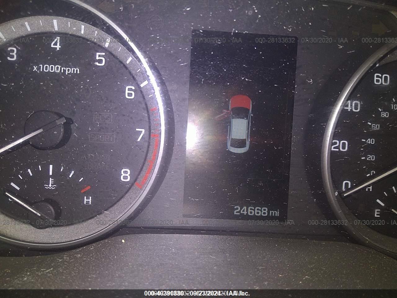 HYUNDAI ELANTRA image 7