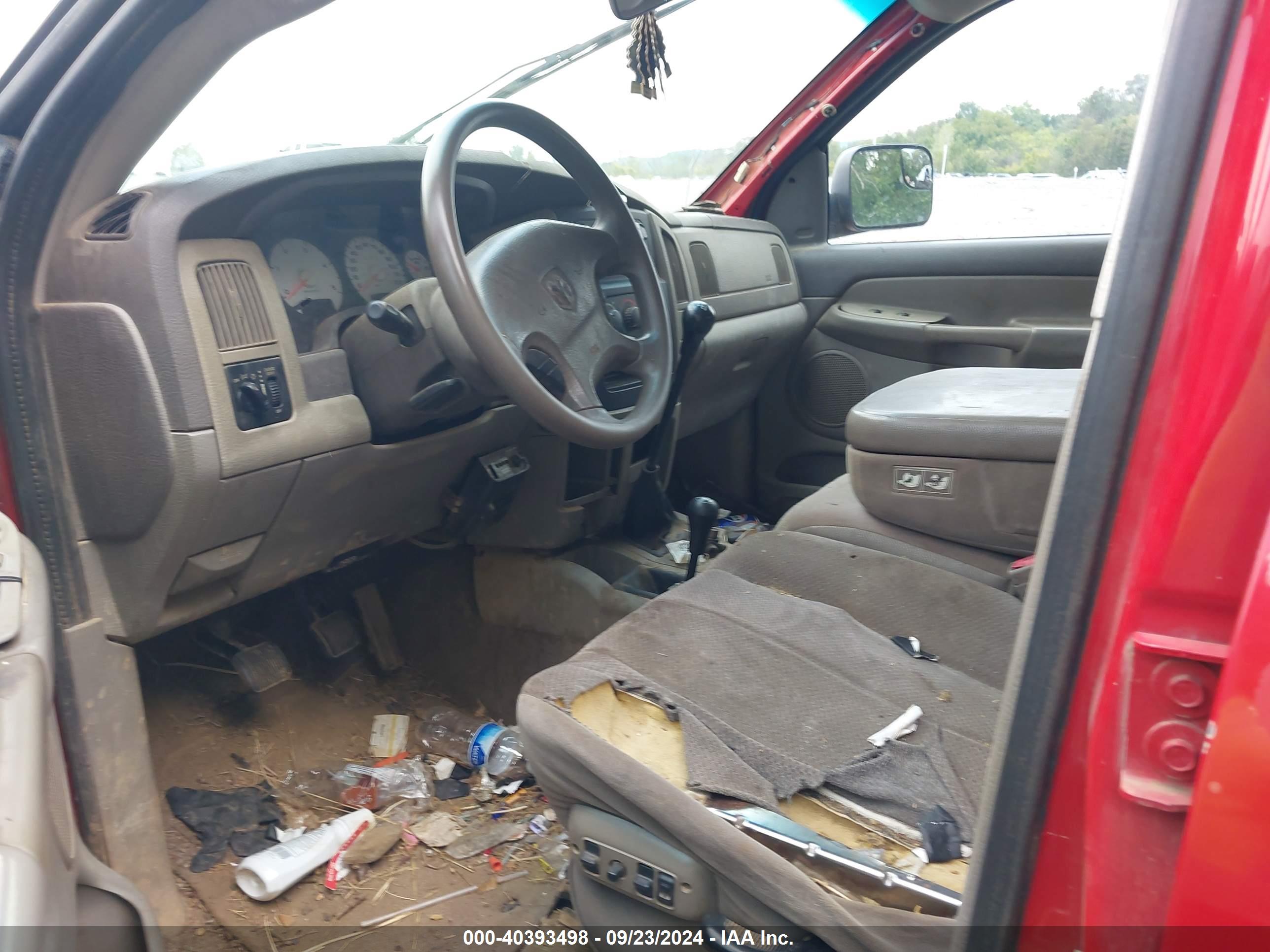 DODGE RAM image 8