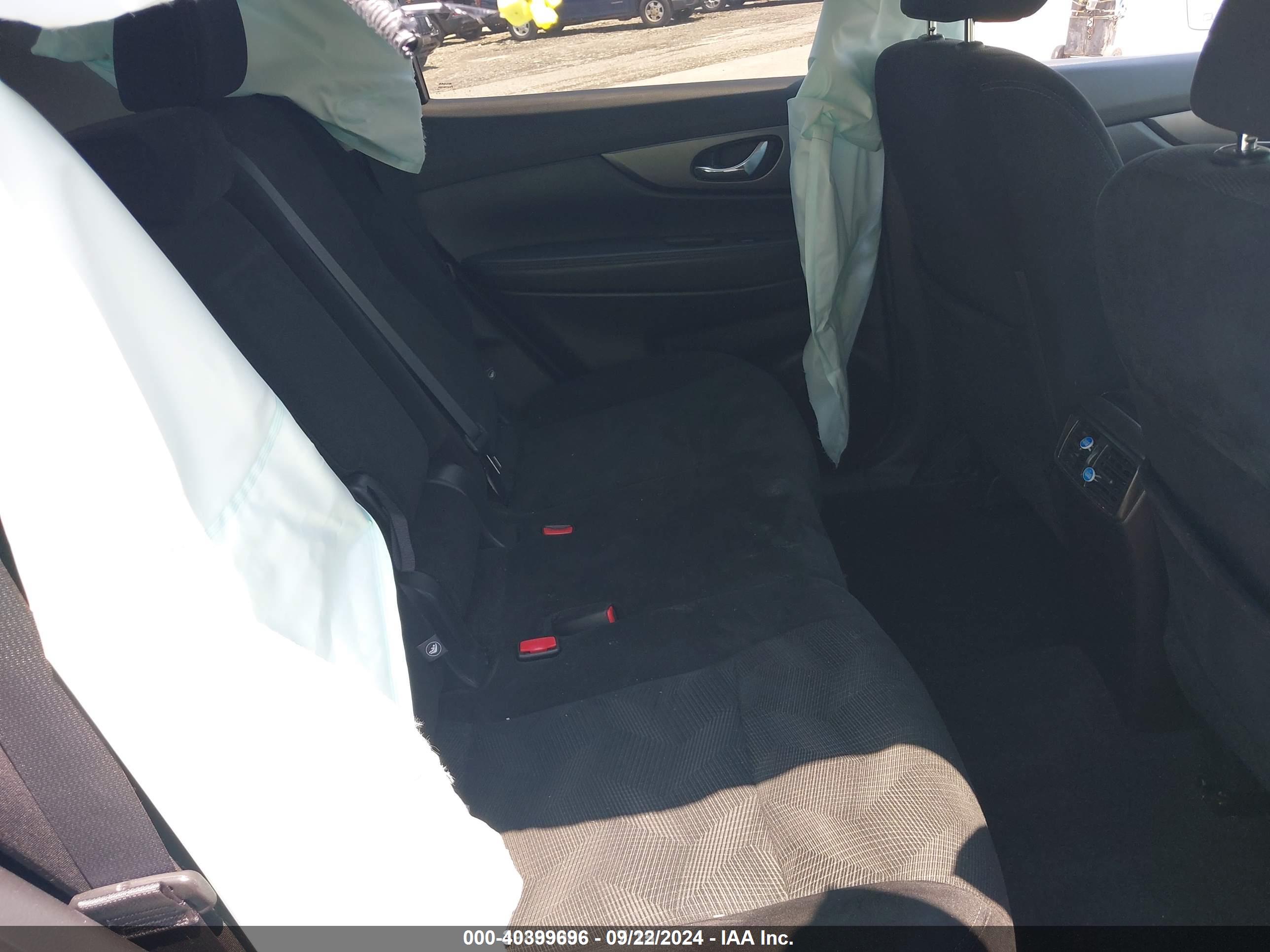 NISSAN ROGUE image 8