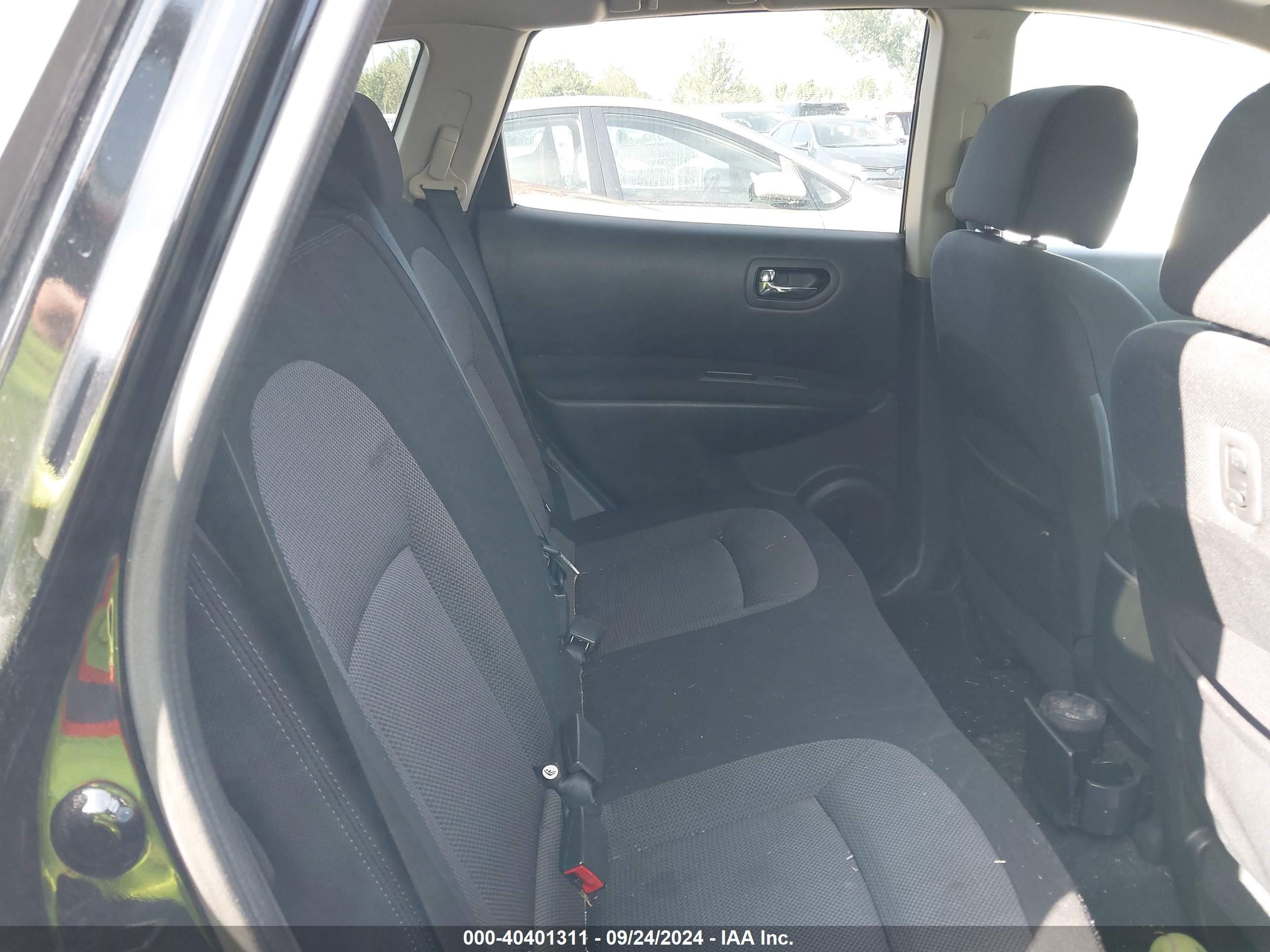 NISSAN ROGUE image 8