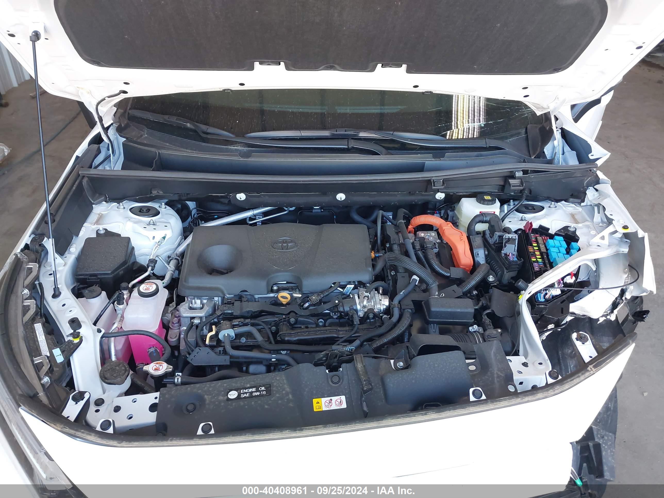 TOYOTA RAV4 image 10