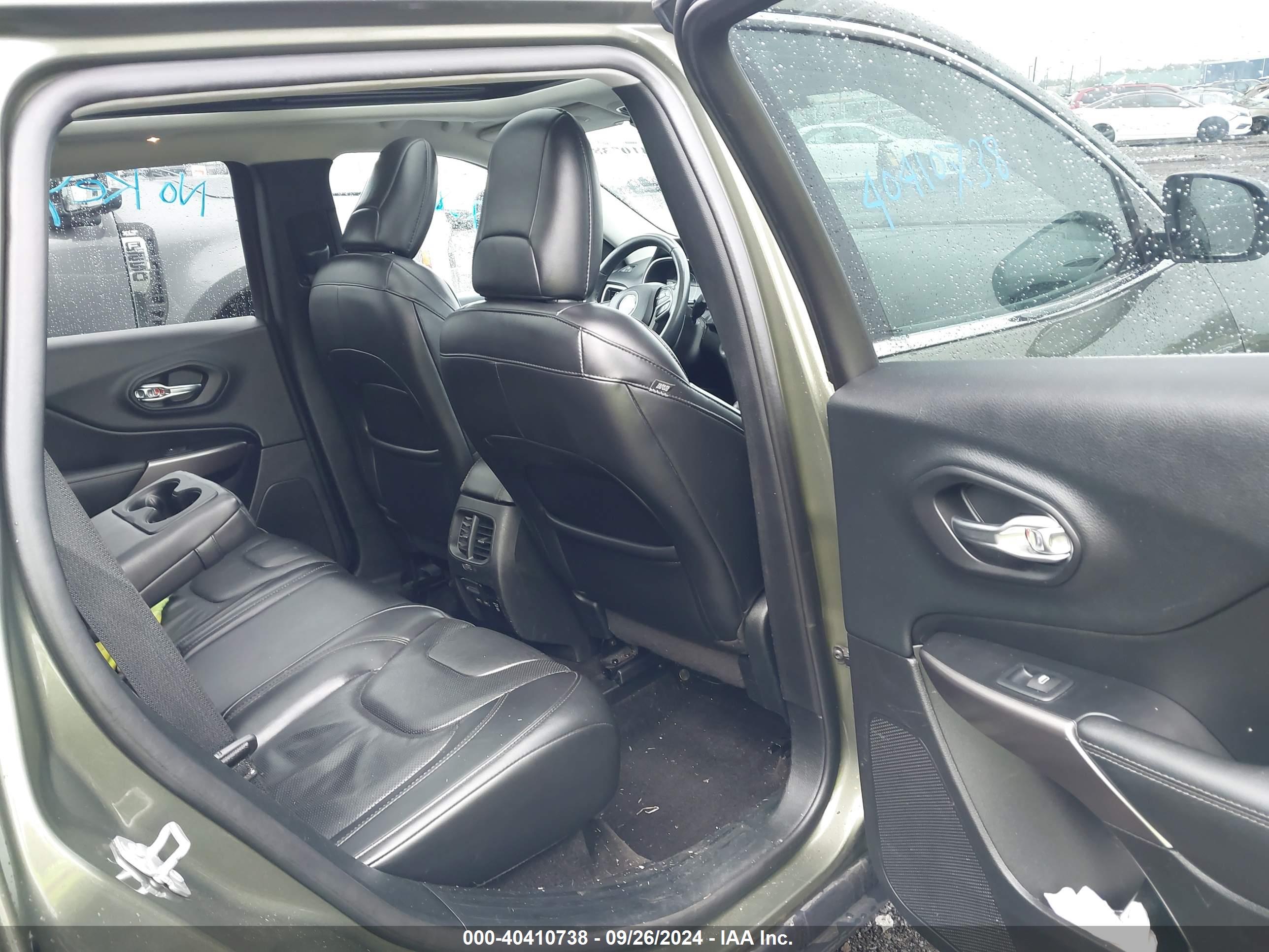 JEEP CHEROKEE image 8