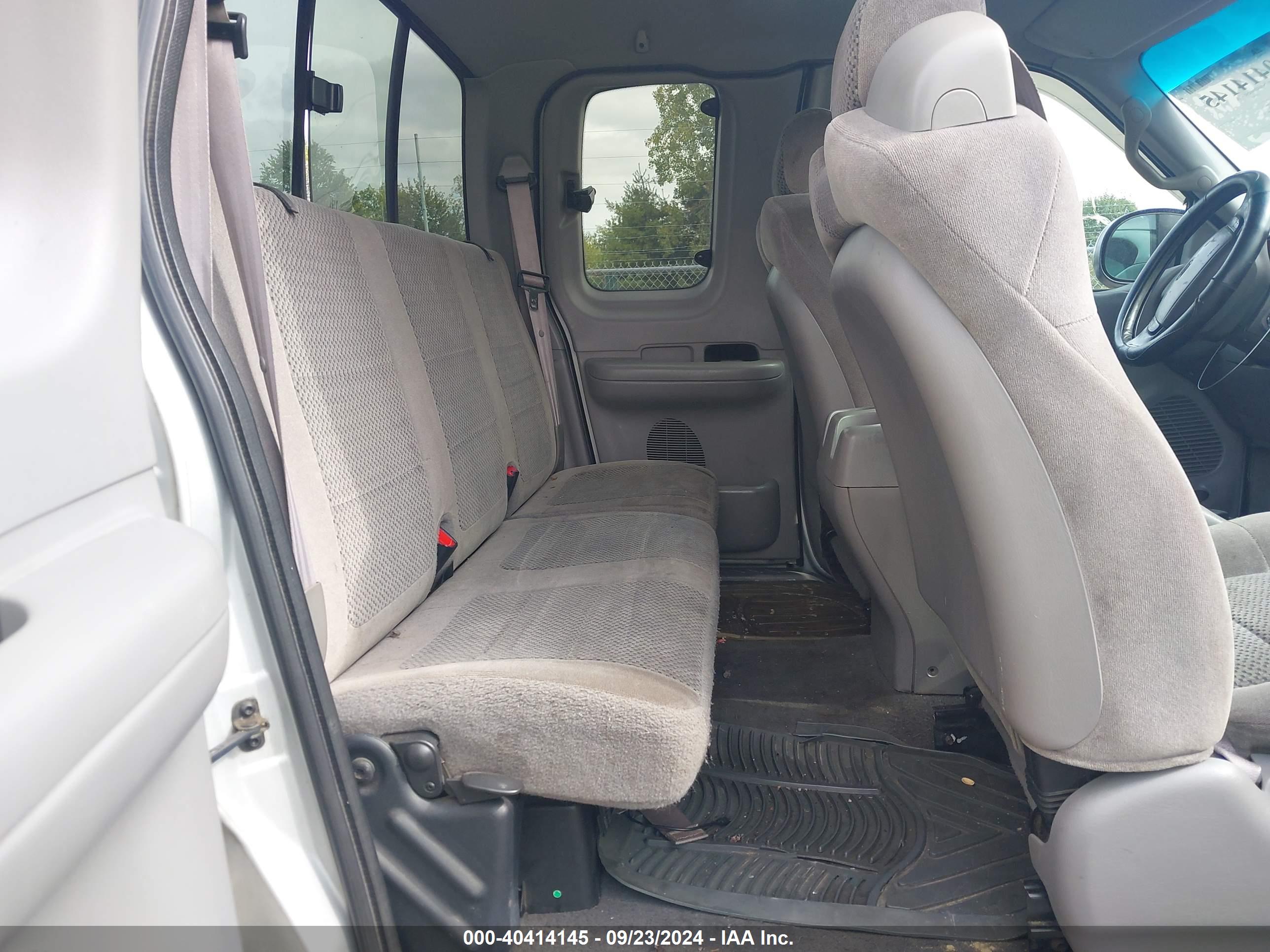 FORD F-150 image 8