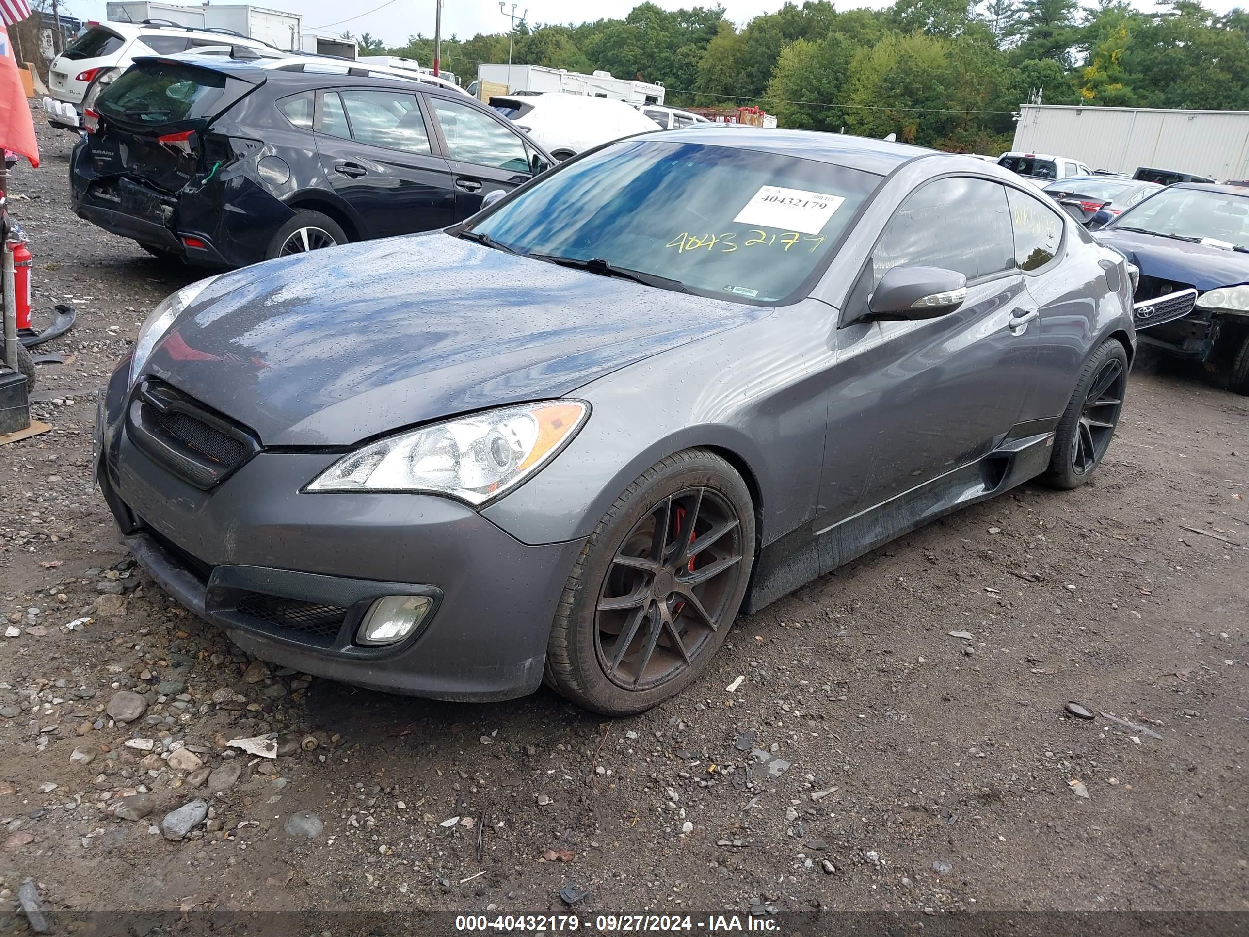 HYUNDAI GENESIS image 2