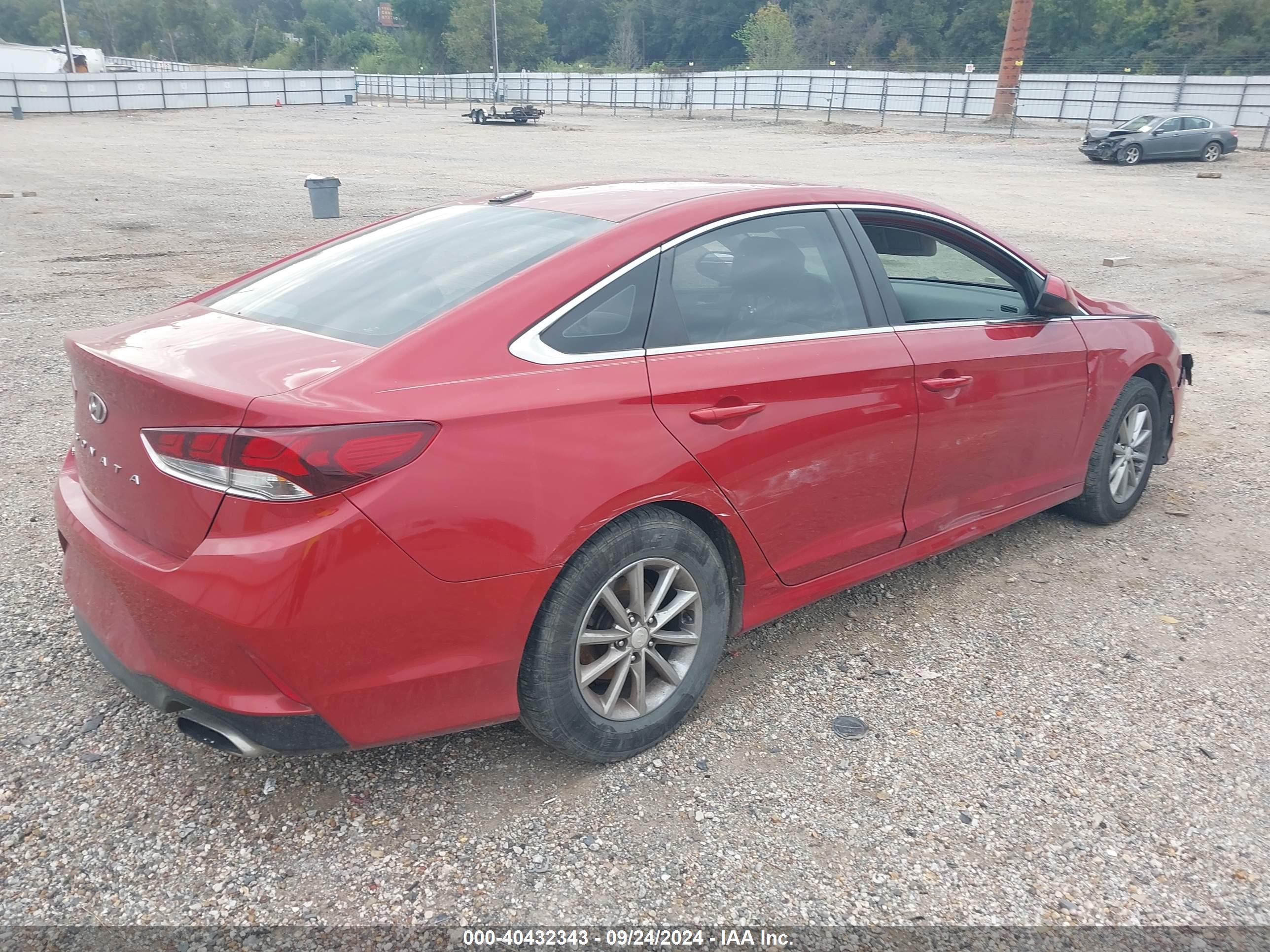 HYUNDAI SONATA image 4