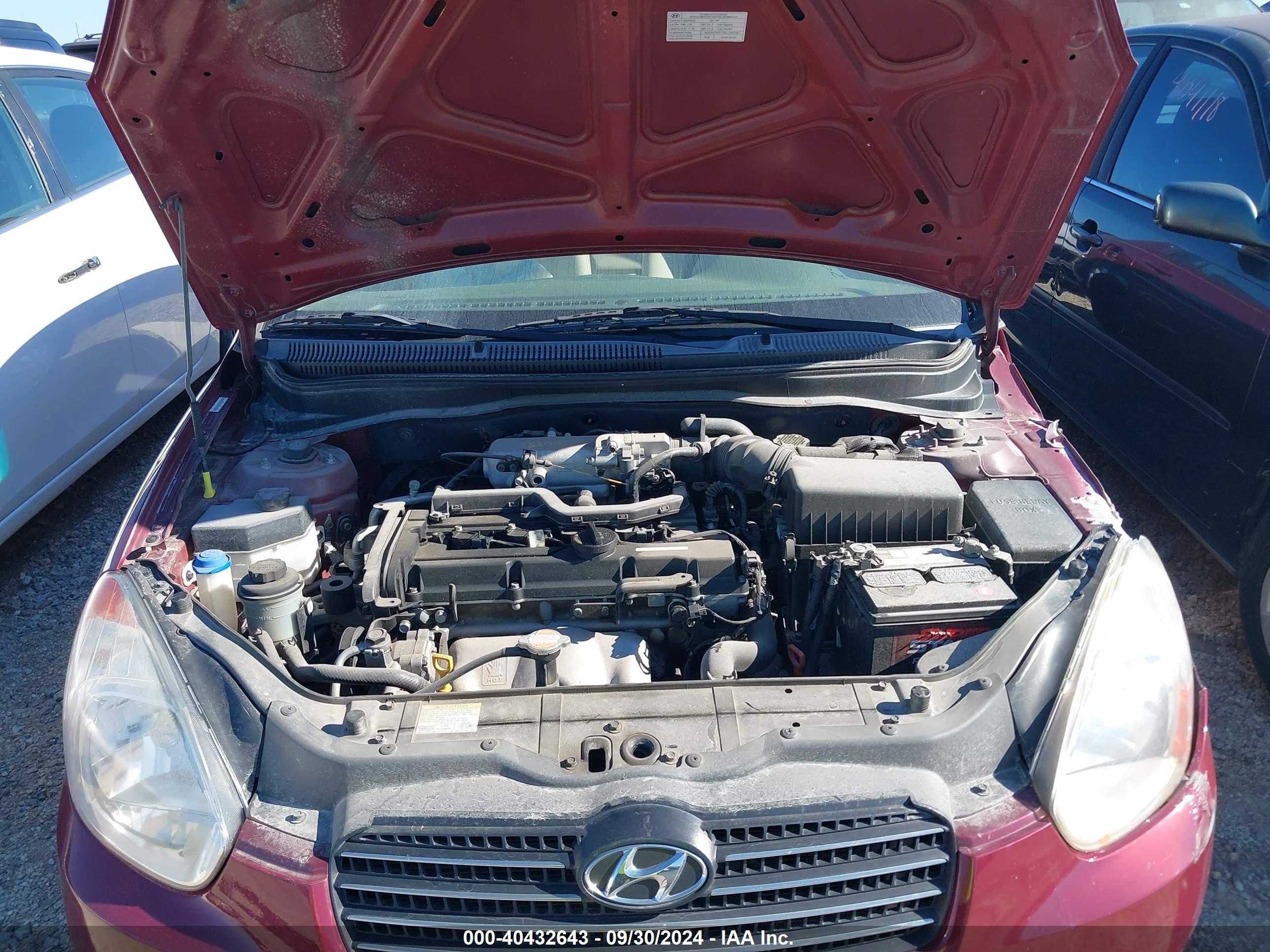 HYUNDAI ACCENT image 10
