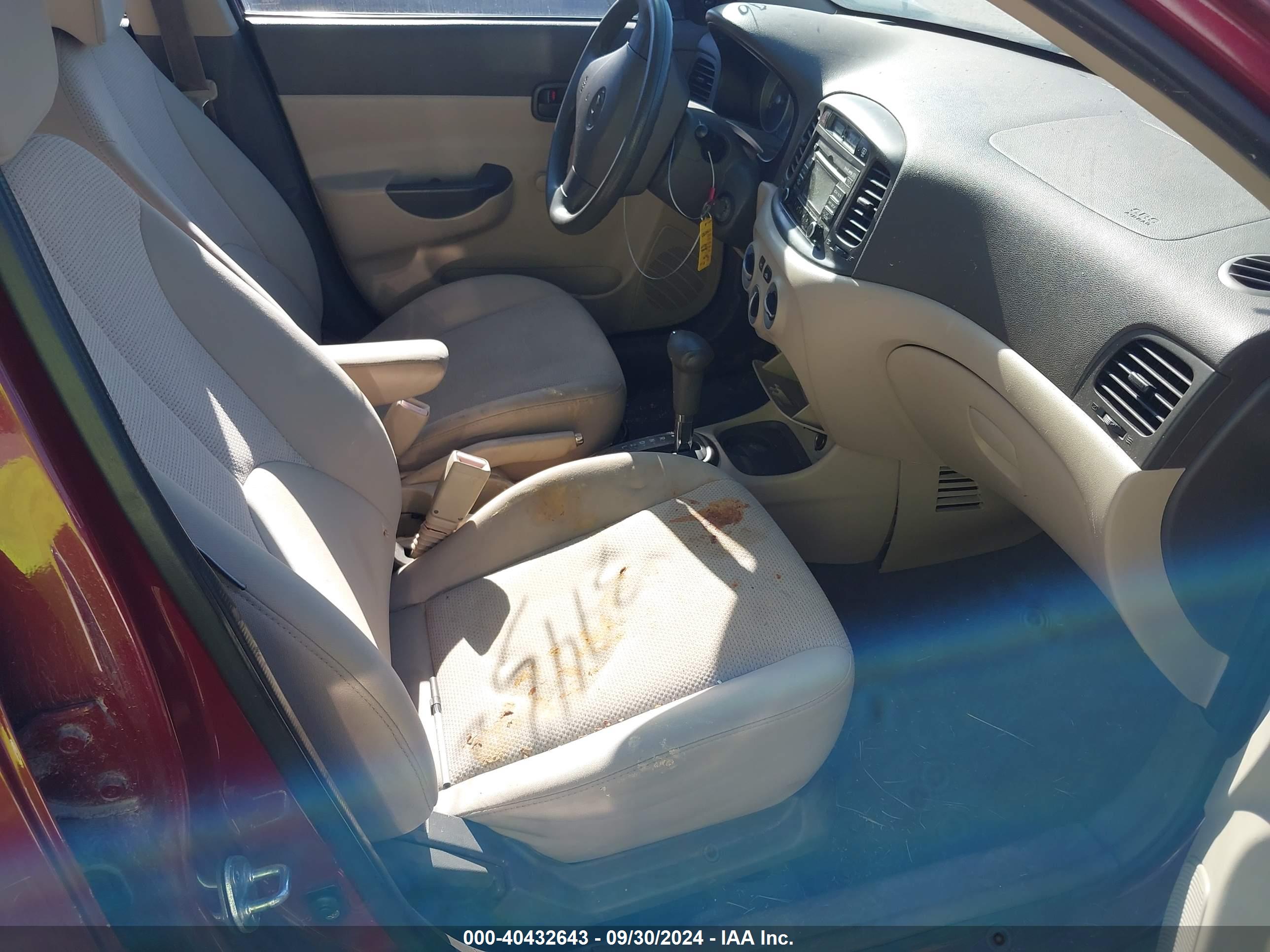 HYUNDAI ACCENT image 5