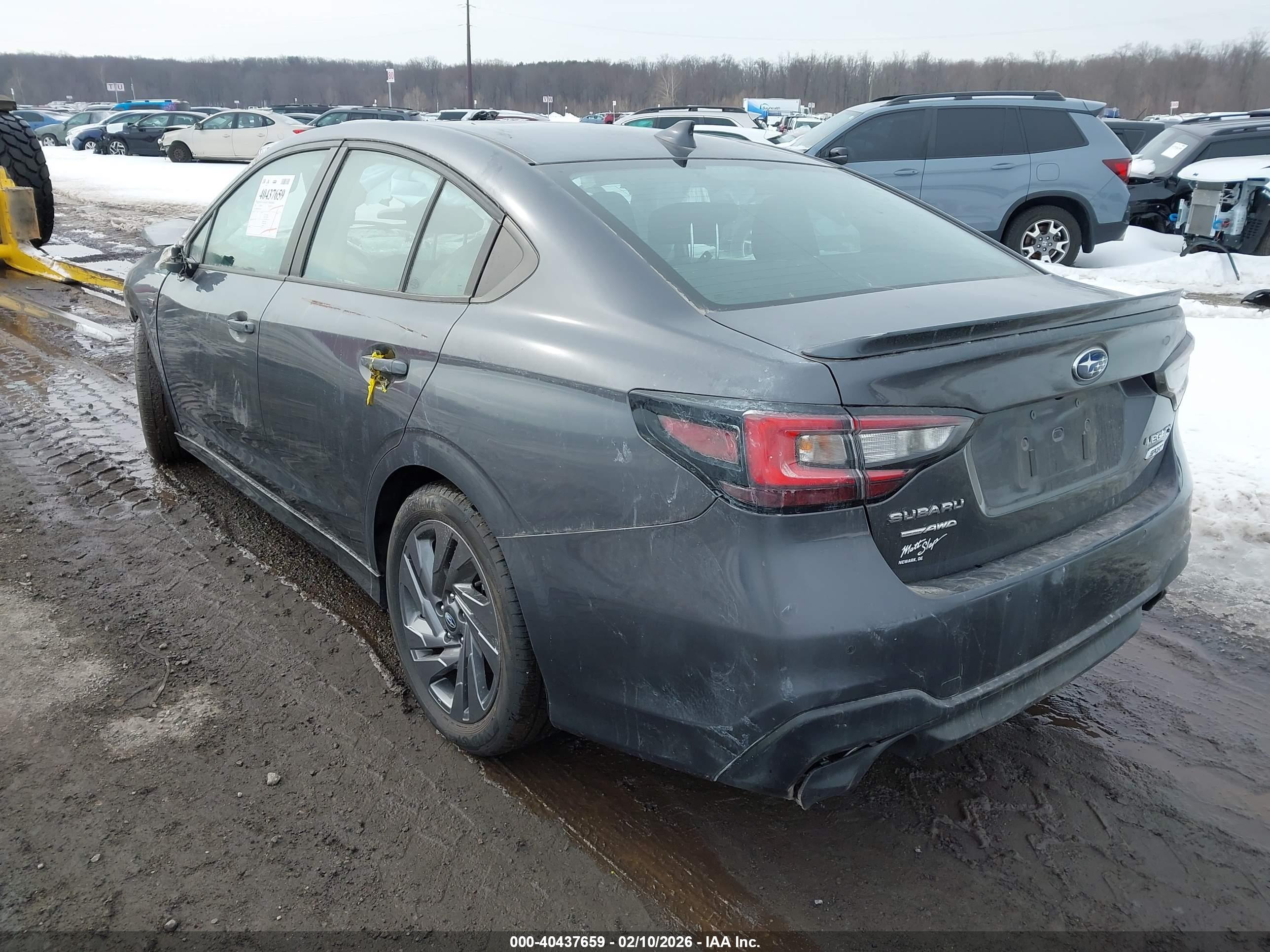 SUBARU LEGACY image 3