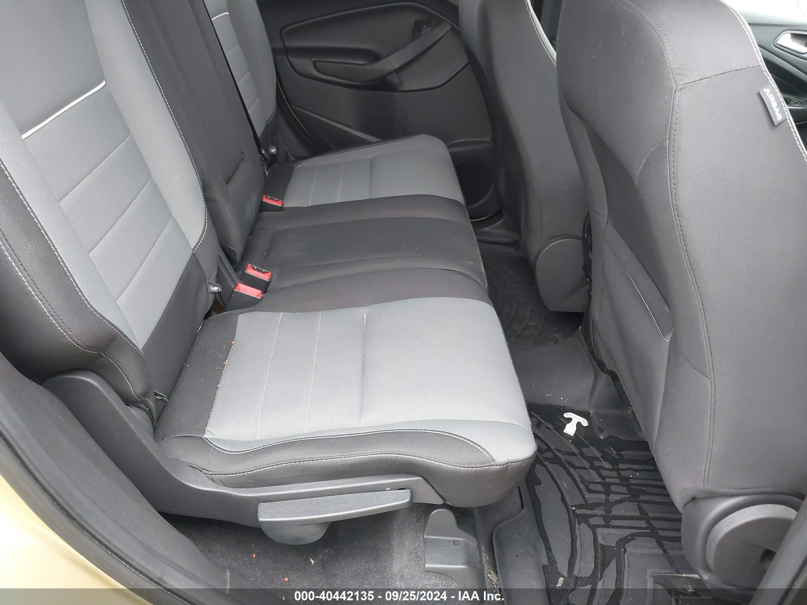 FORD ESCAPE image 8