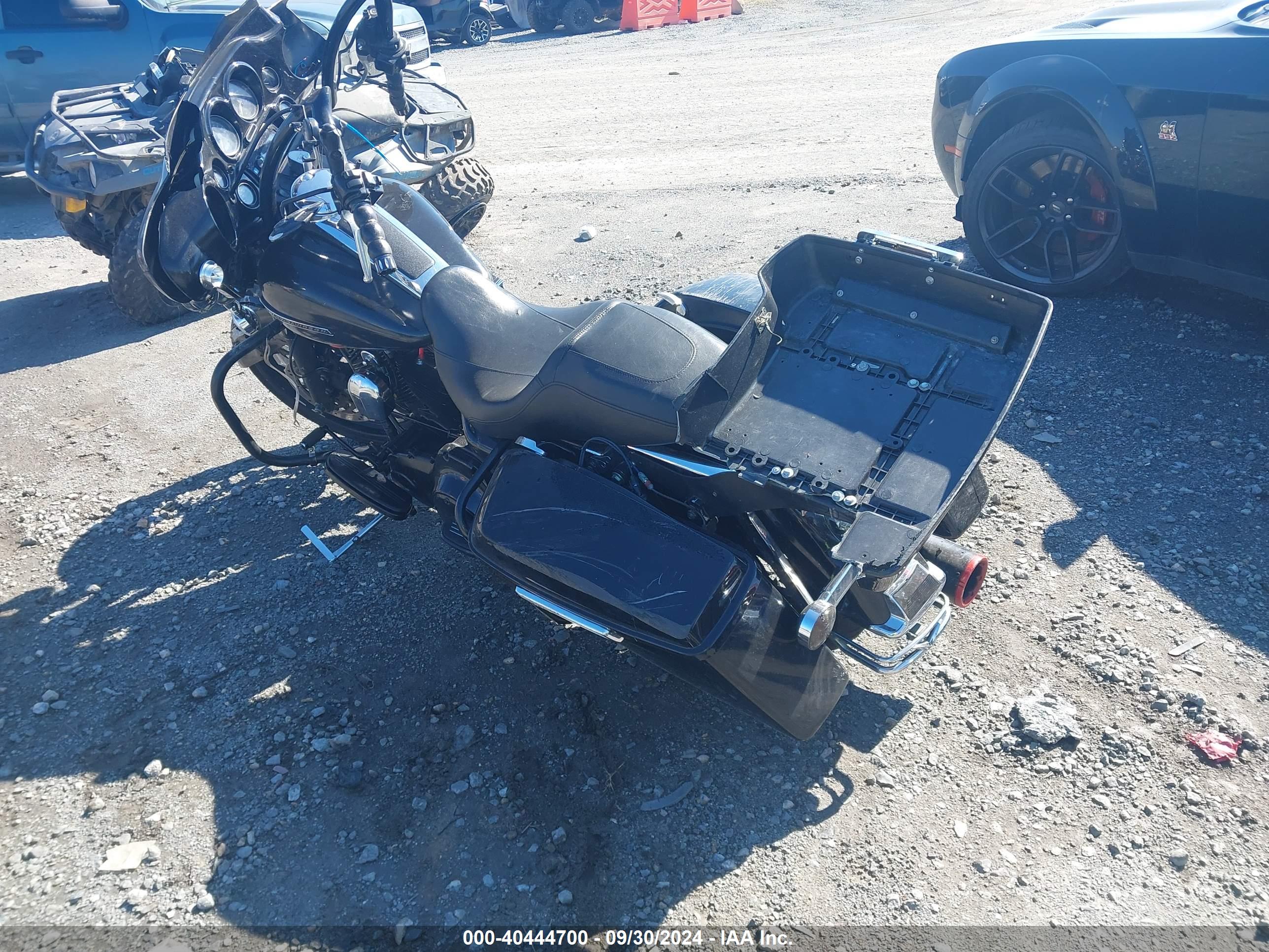 HARLEY-DAVIDSON FLHT image 3