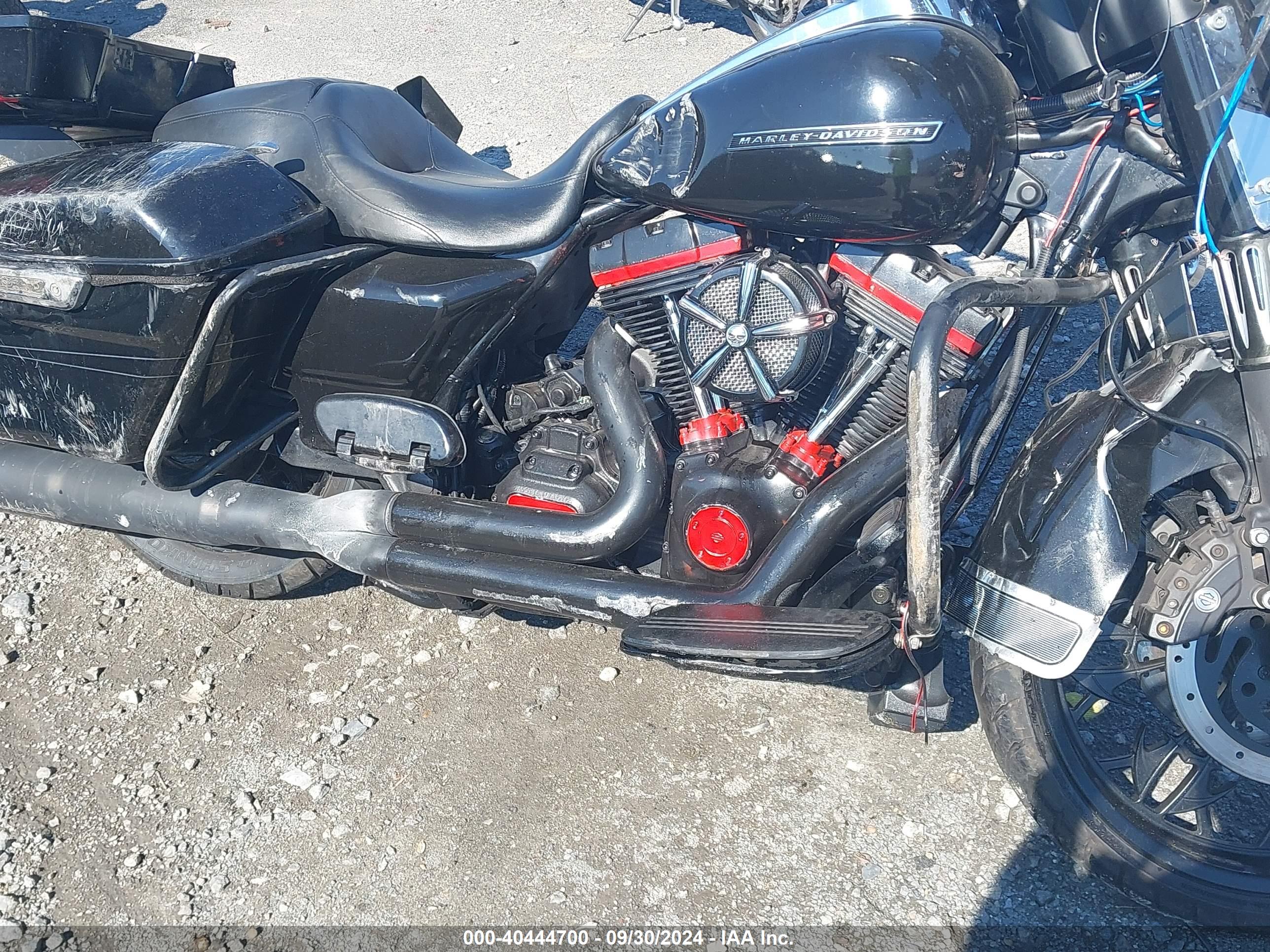 HARLEY-DAVIDSON FLHT image 8