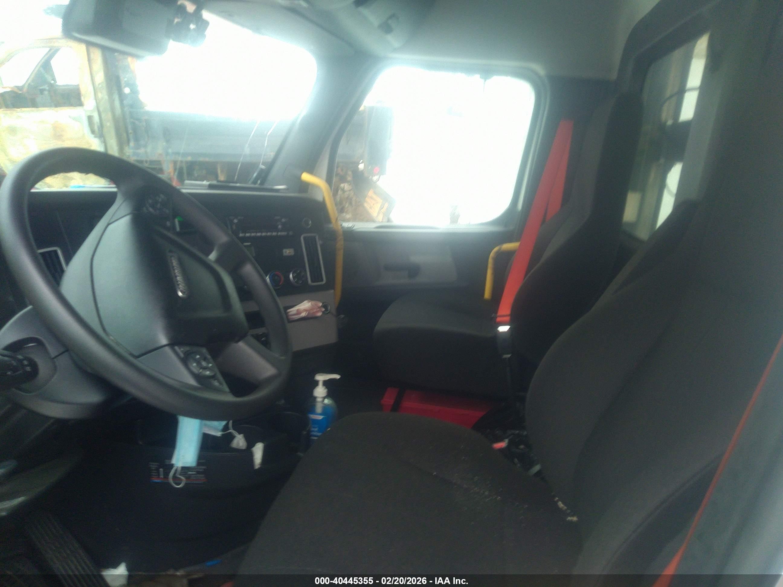 FREIGHTLINER NEW image 5