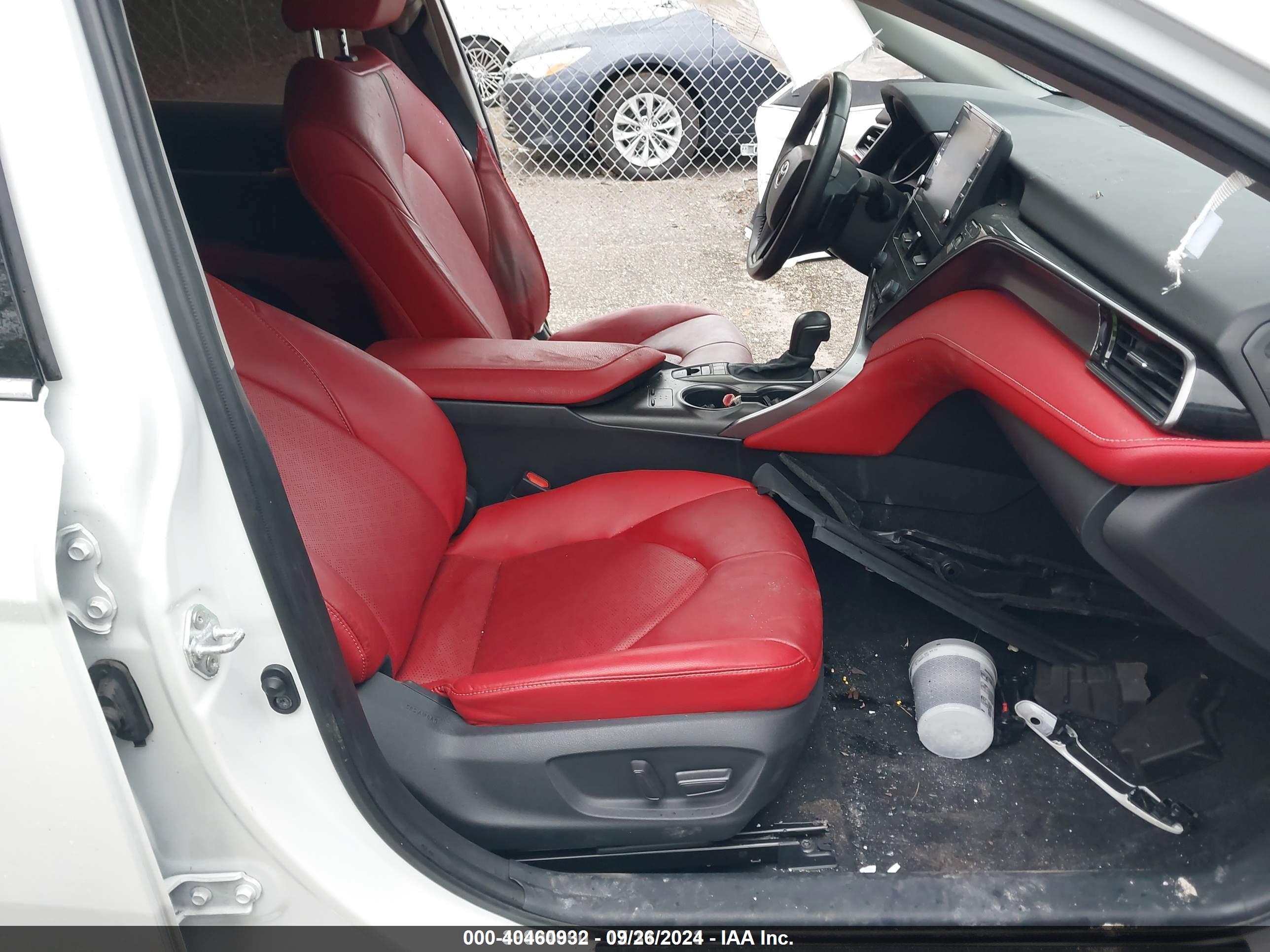 TOYOTA CAMRY image 5