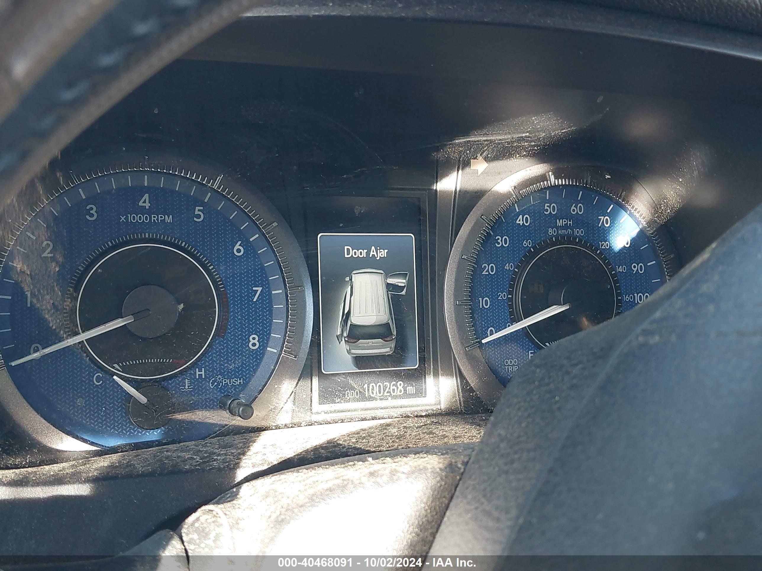 TOYOTA SIENNA image 7