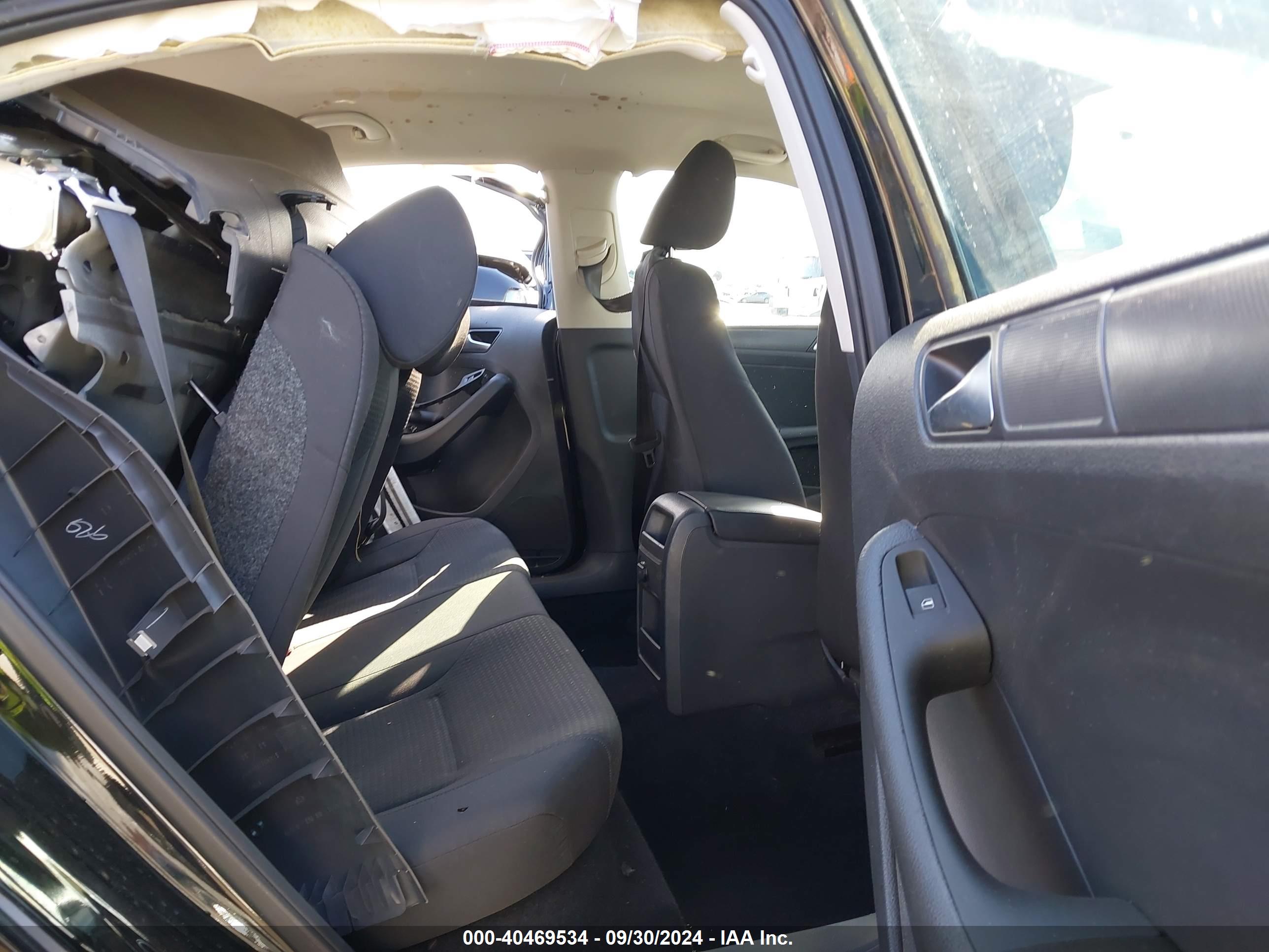 VOLKSWAGEN JETTA image 8