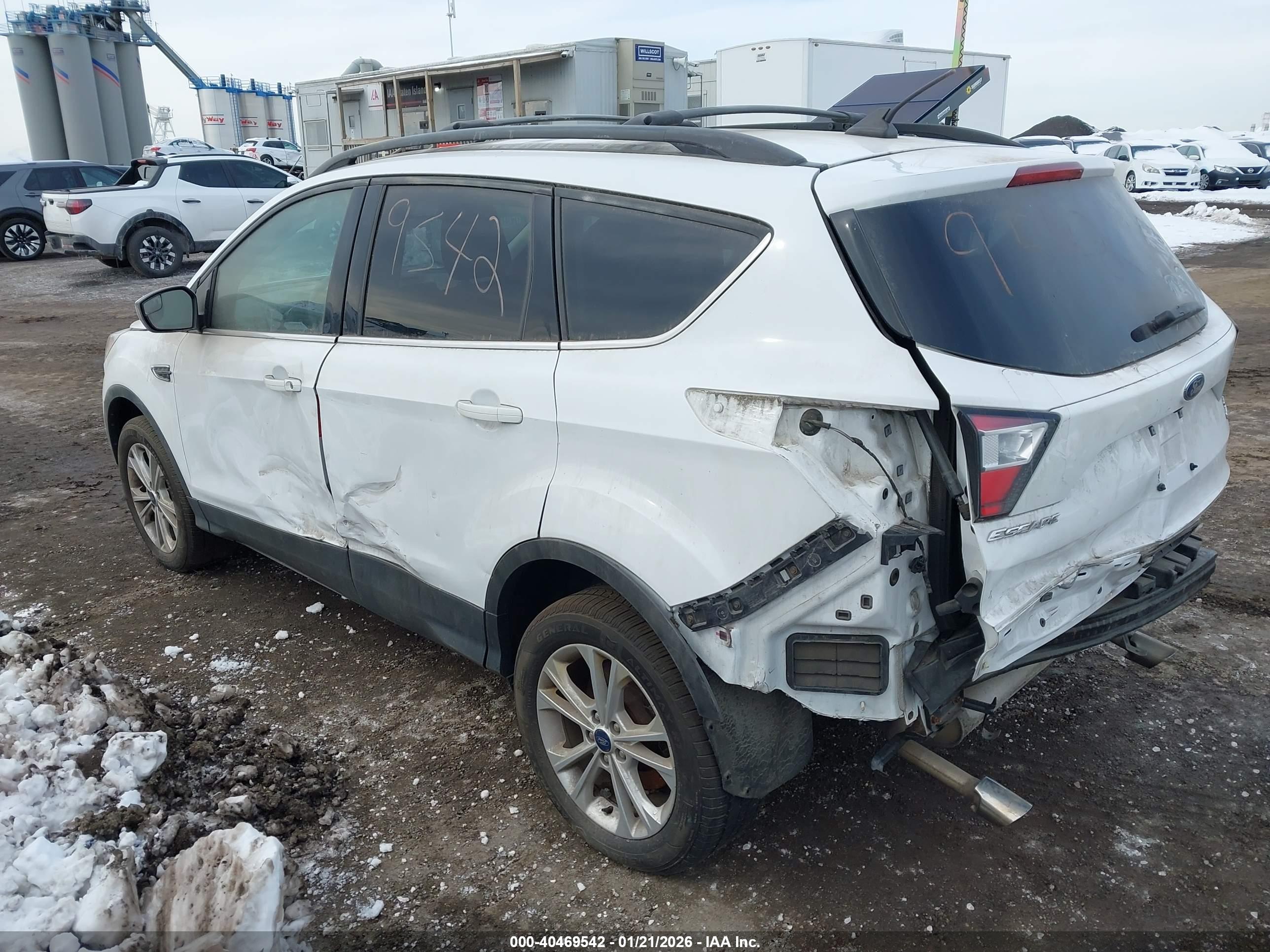 FORD ESCAPE image 3