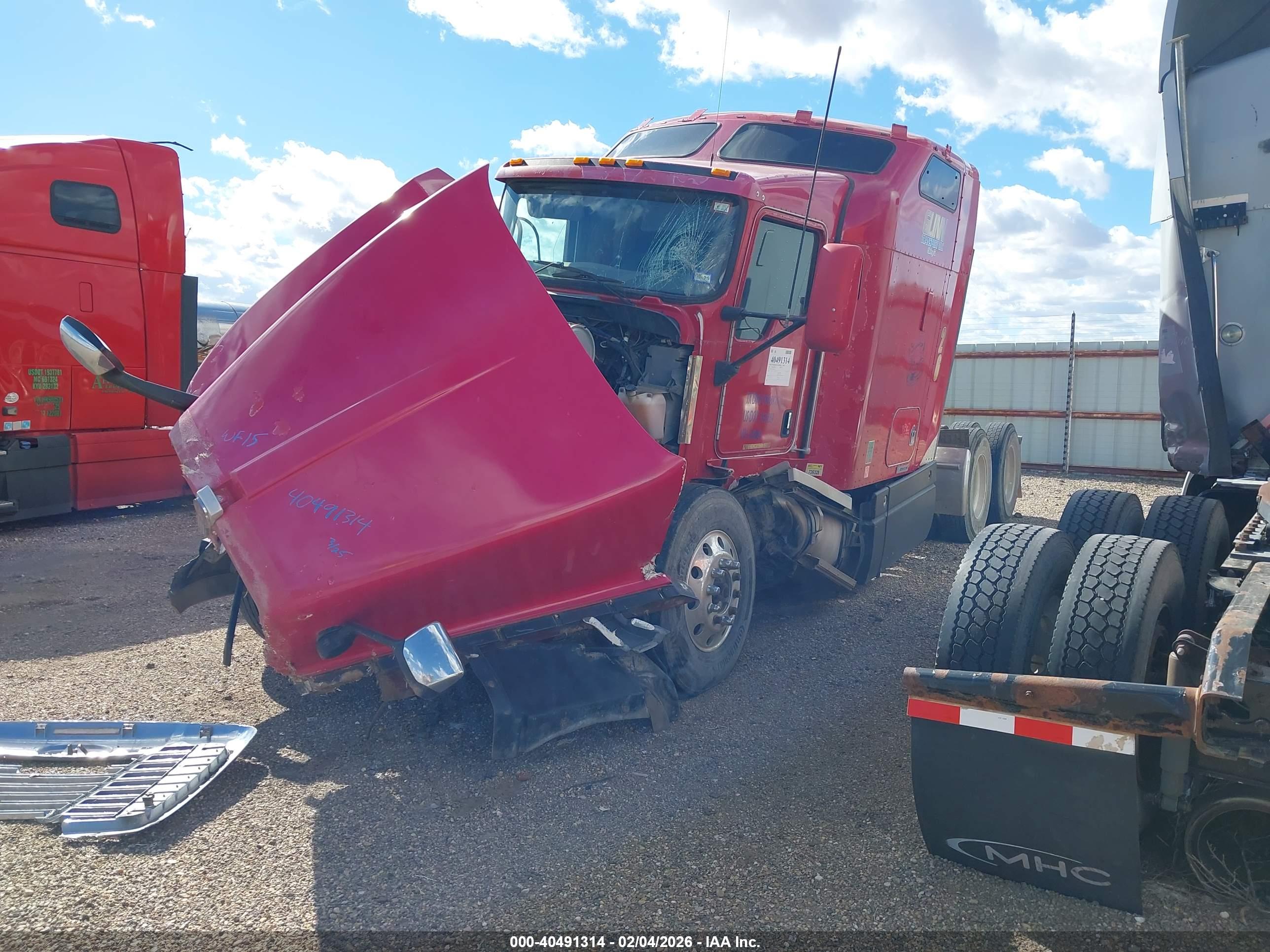 KENWORTH CONSTRUCTION image 2