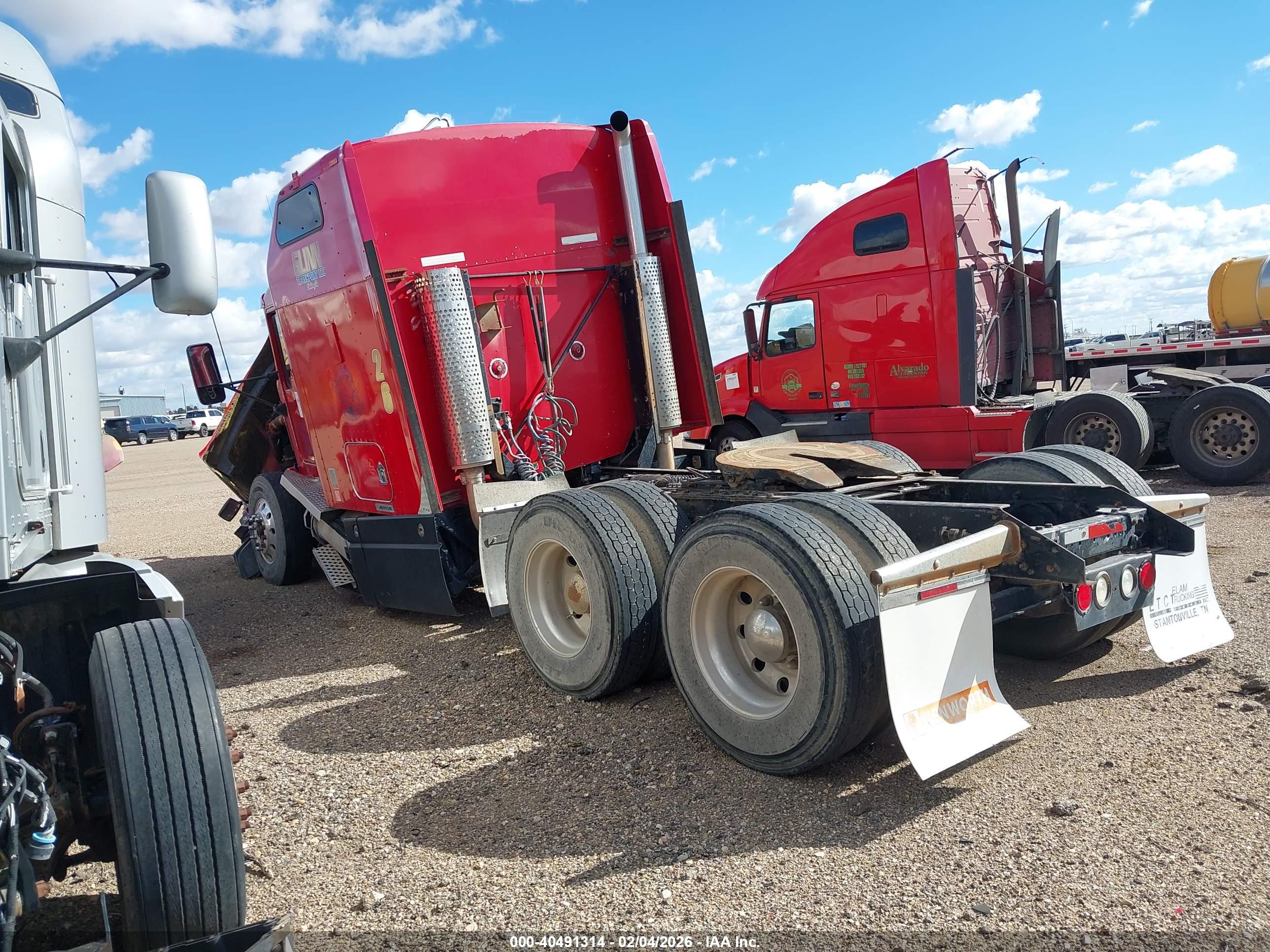 KENWORTH CONSTRUCTION image 3