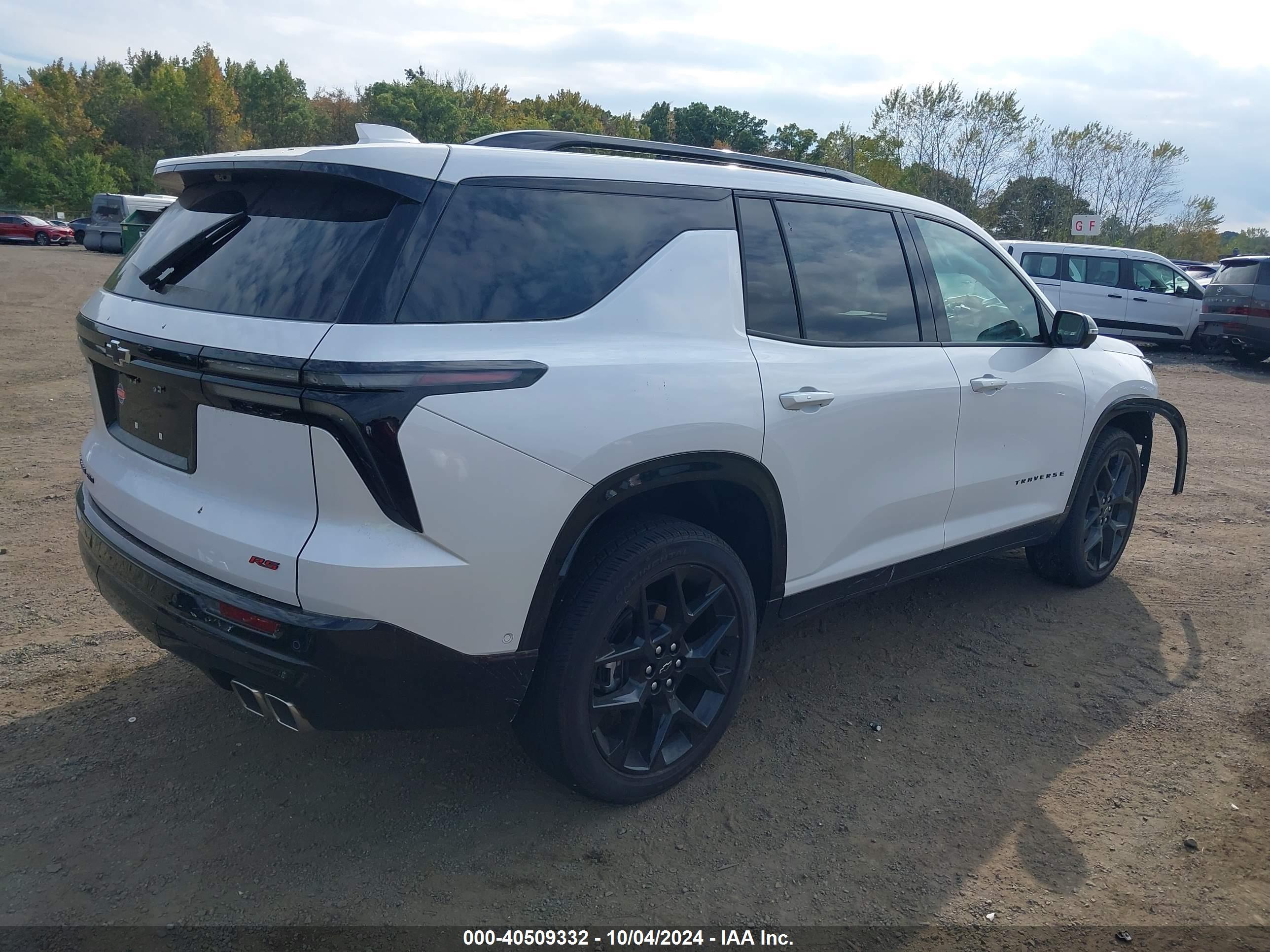 CHEVROLET TRAVERSE image 4