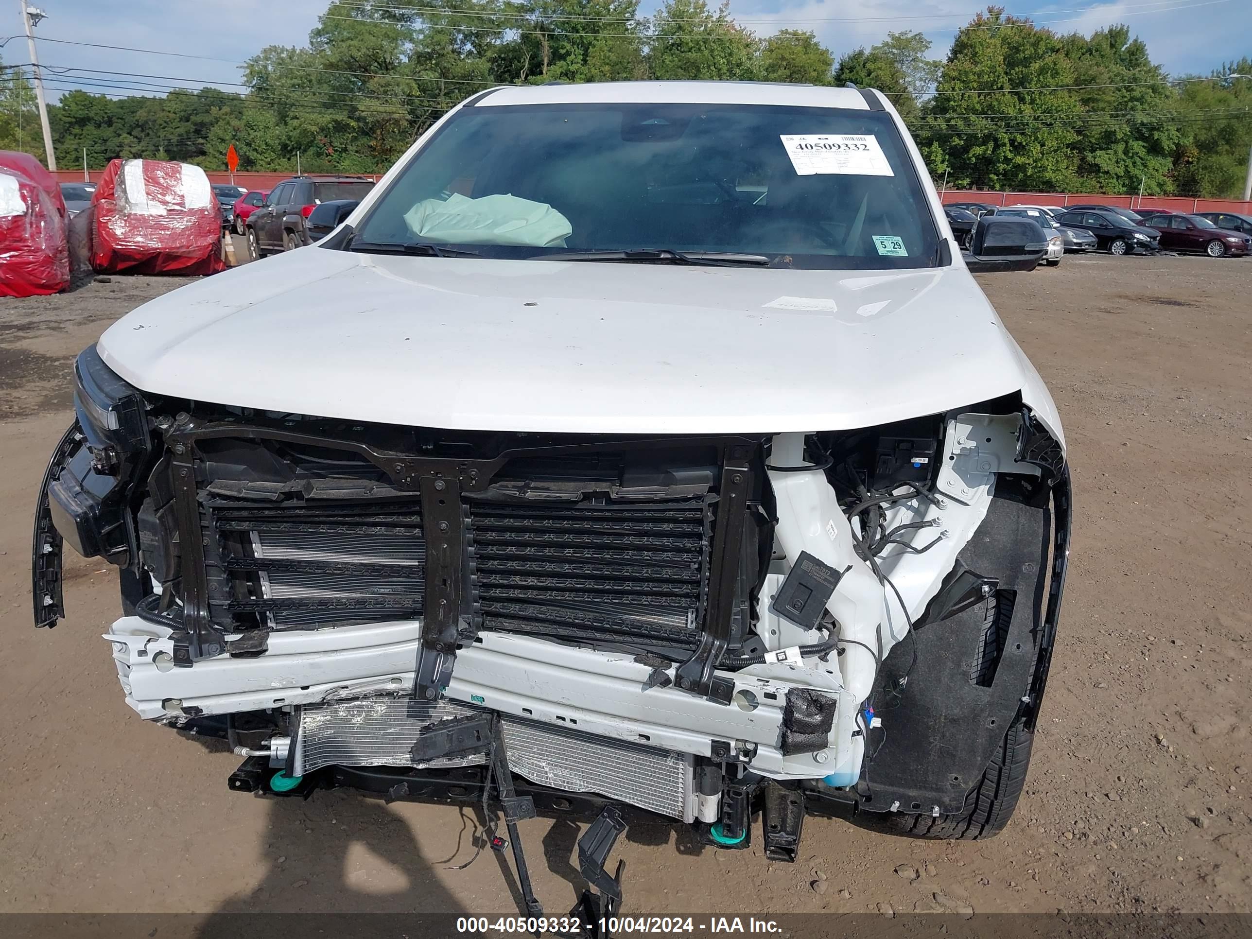 CHEVROLET TRAVERSE image 6