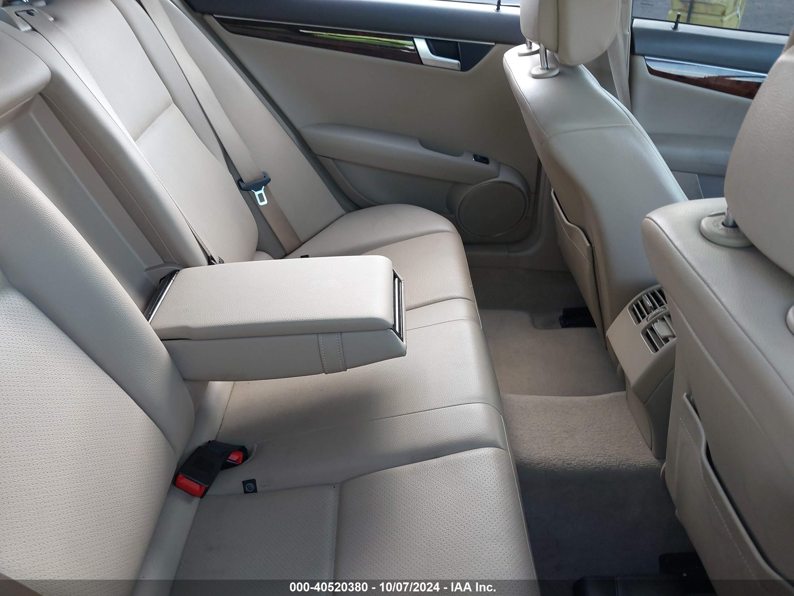 MERCEDES-BENZ C image 8