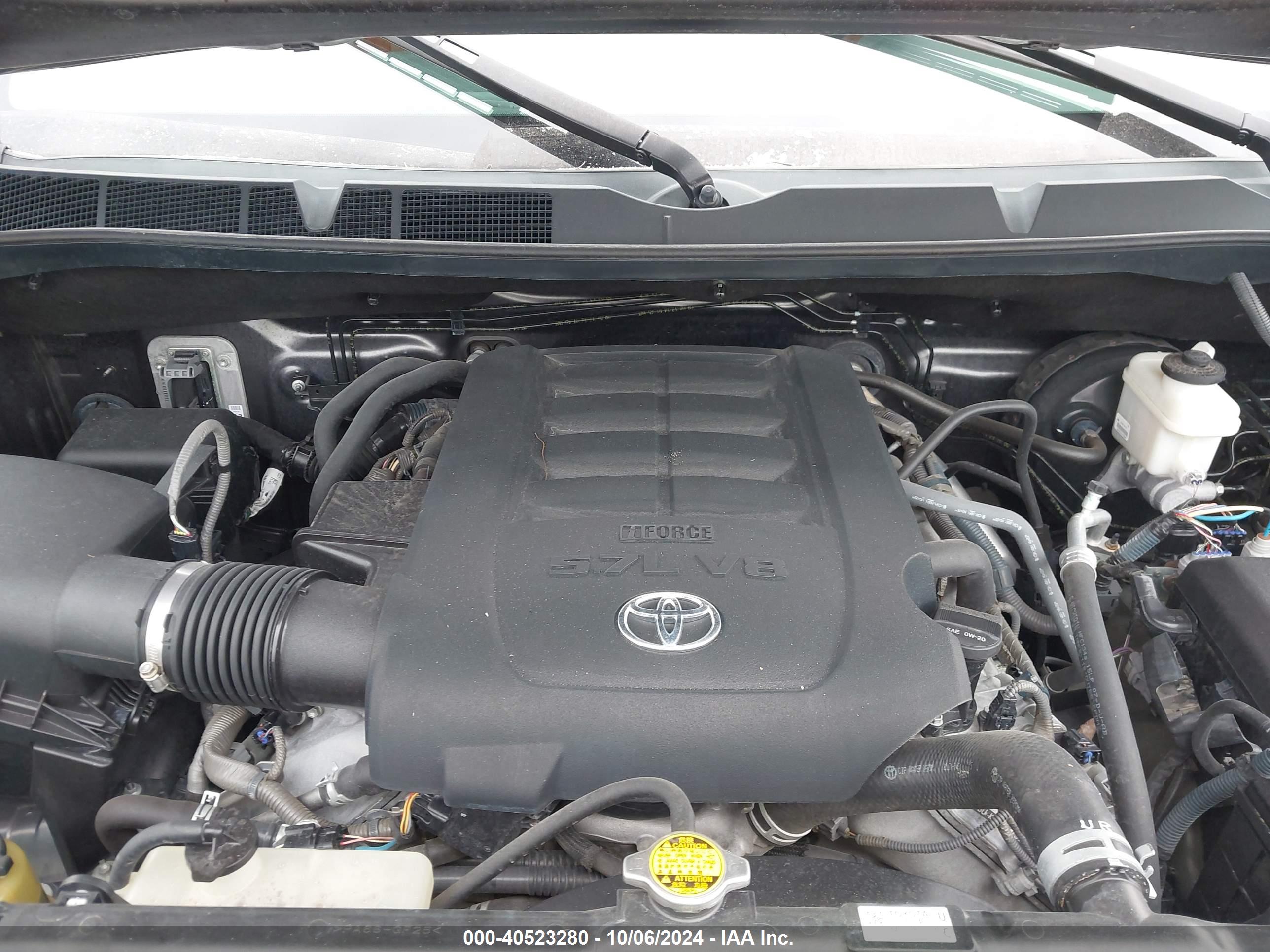 TOYOTA TUNDRA image 10