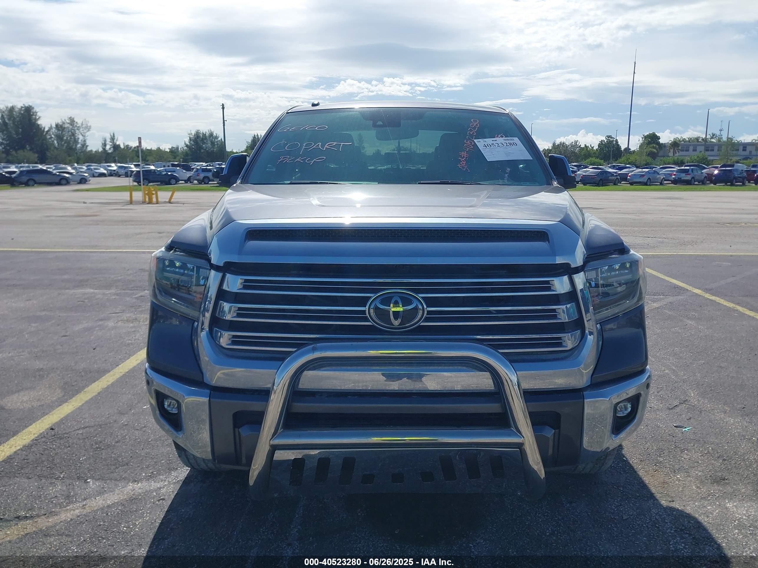 TOYOTA TUNDRA image 6