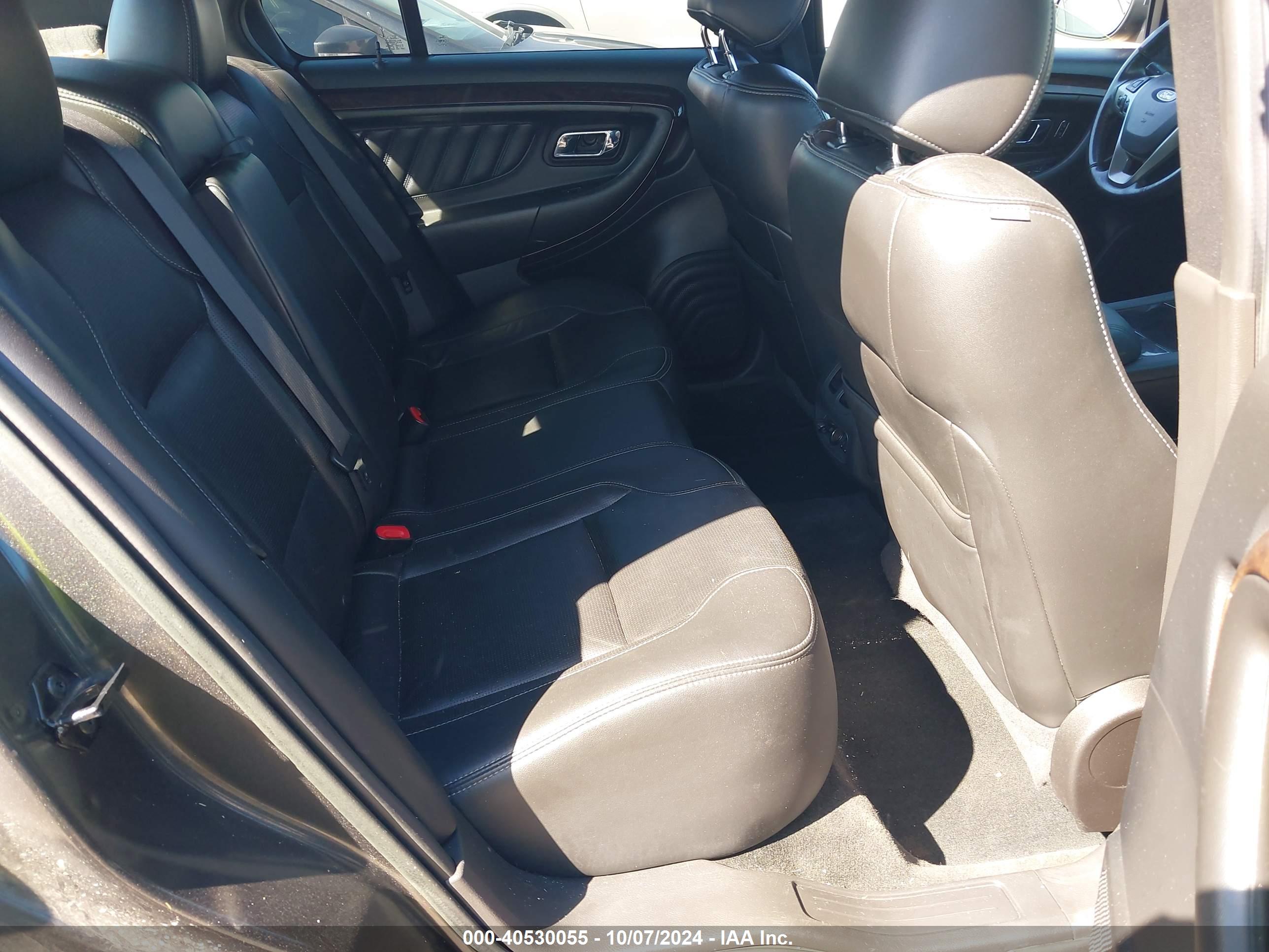 FORD TAURUS image 8