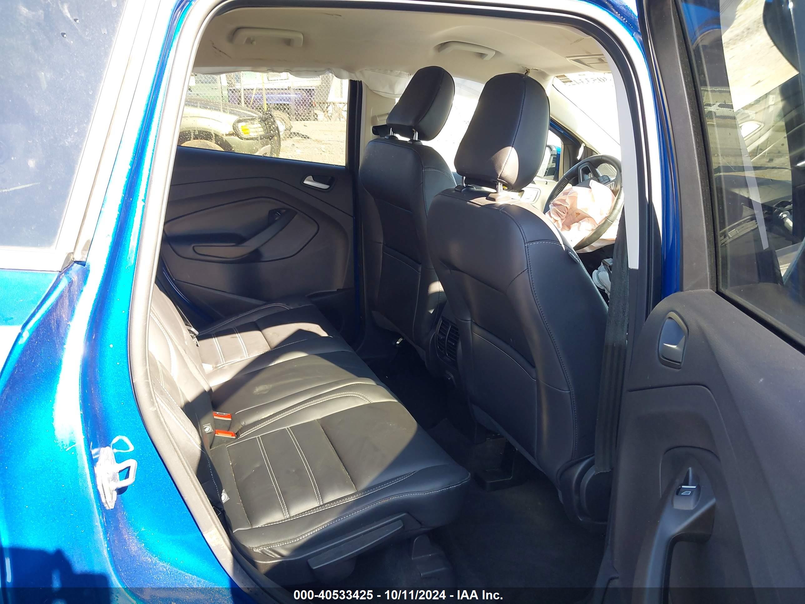 FORD ESCAPE image 8