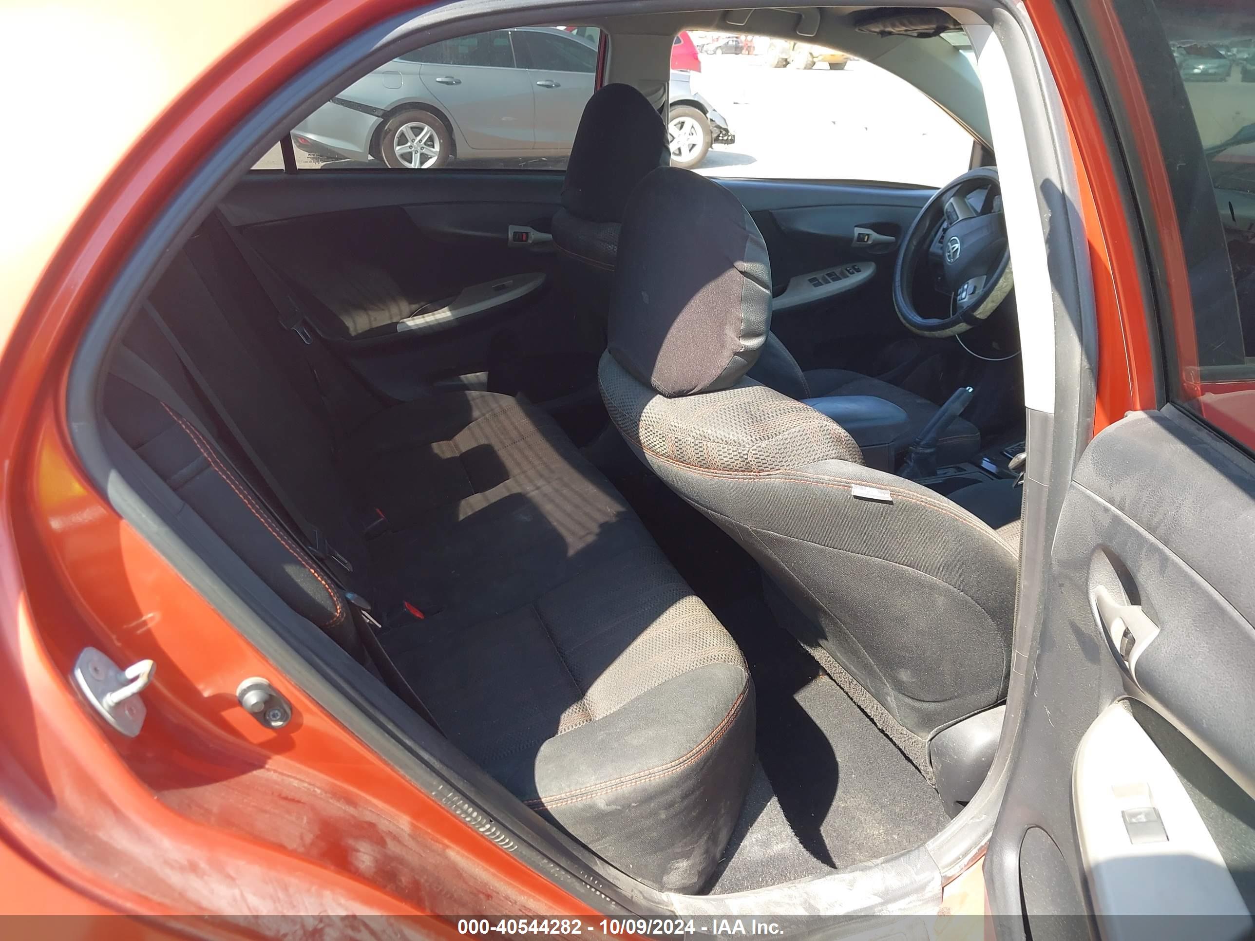 TOYOTA COROLLA image 8