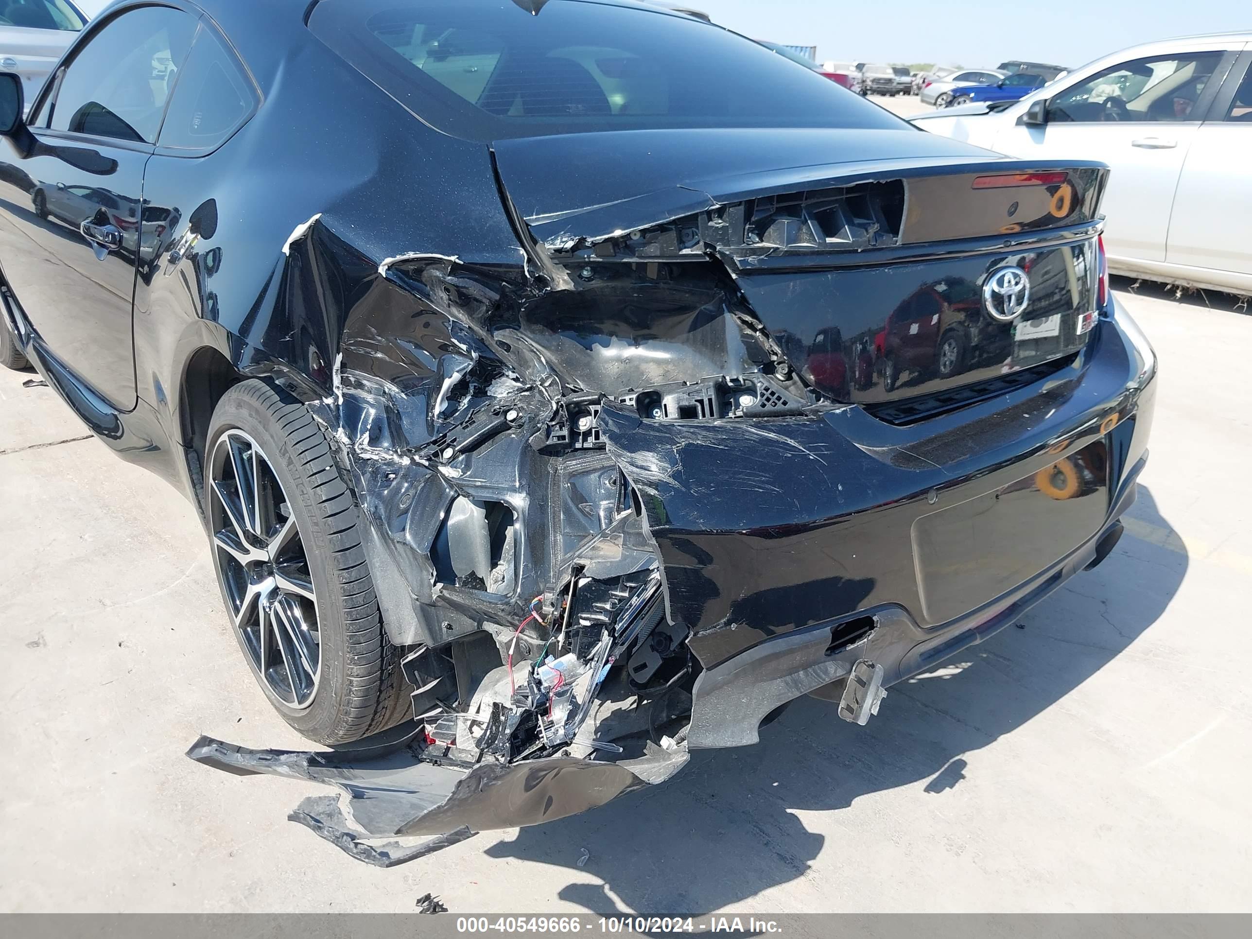 TOYOTA GR86 image 6