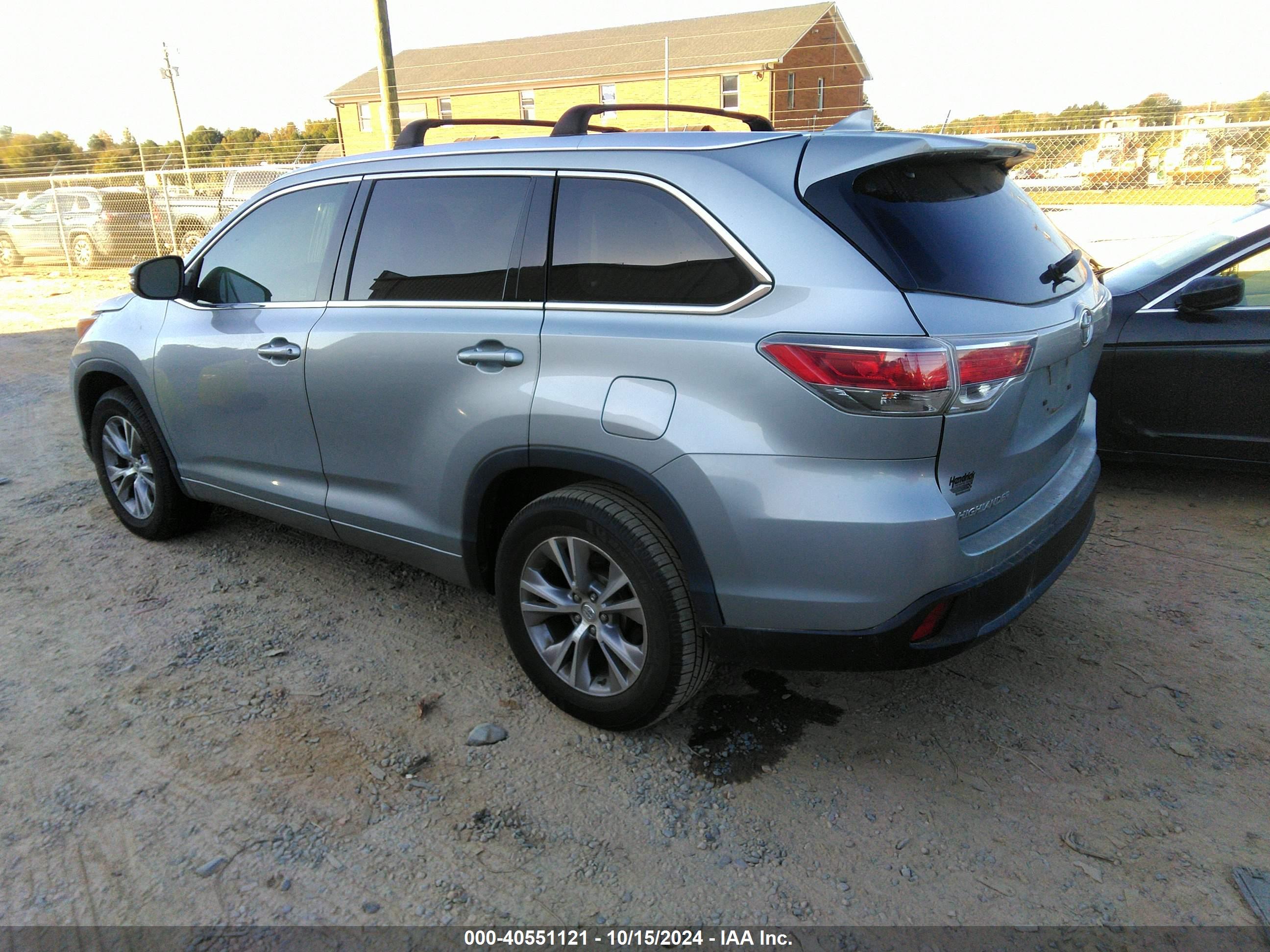 TOYOTA HIGHLANDER image 3