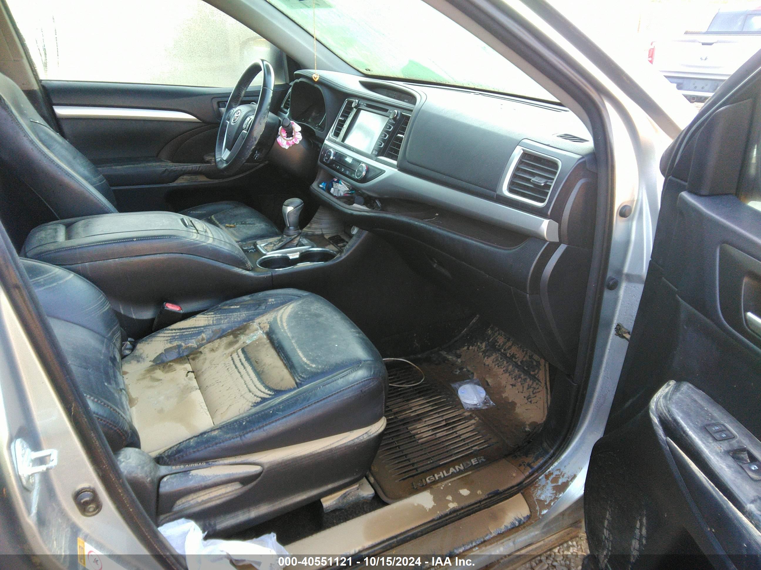 TOYOTA HIGHLANDER image 5