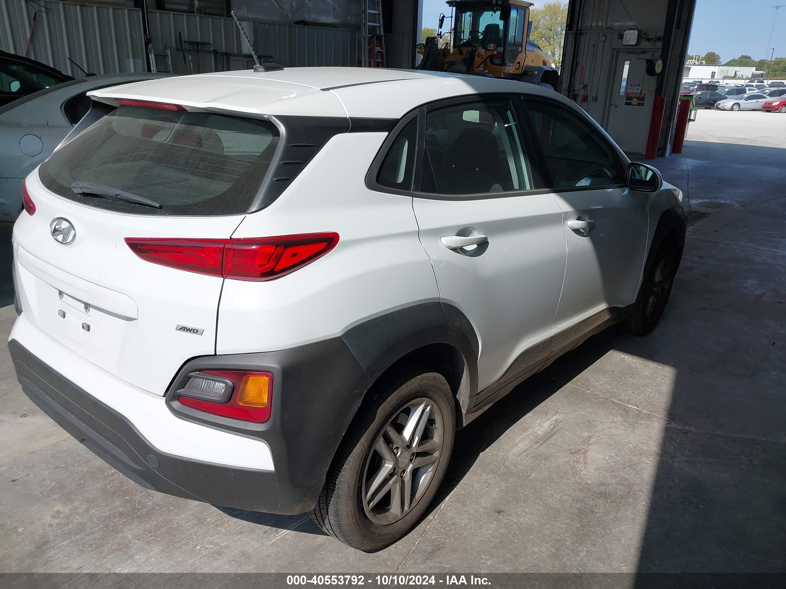 HYUNDAI KONA image 4