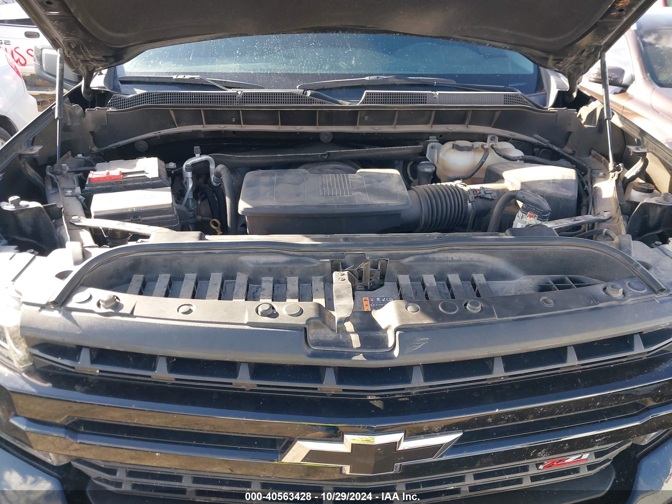 CHEVROLET SILVERADO image 10