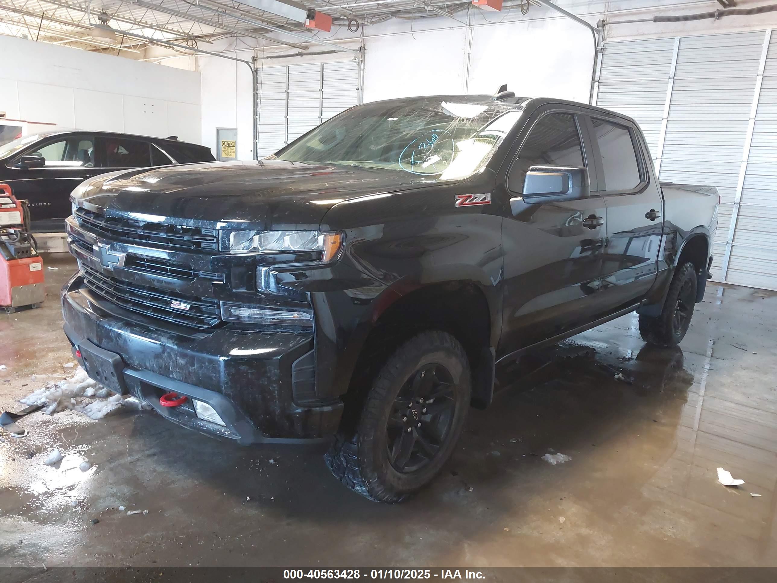 CHEVROLET SILVERADO image 2