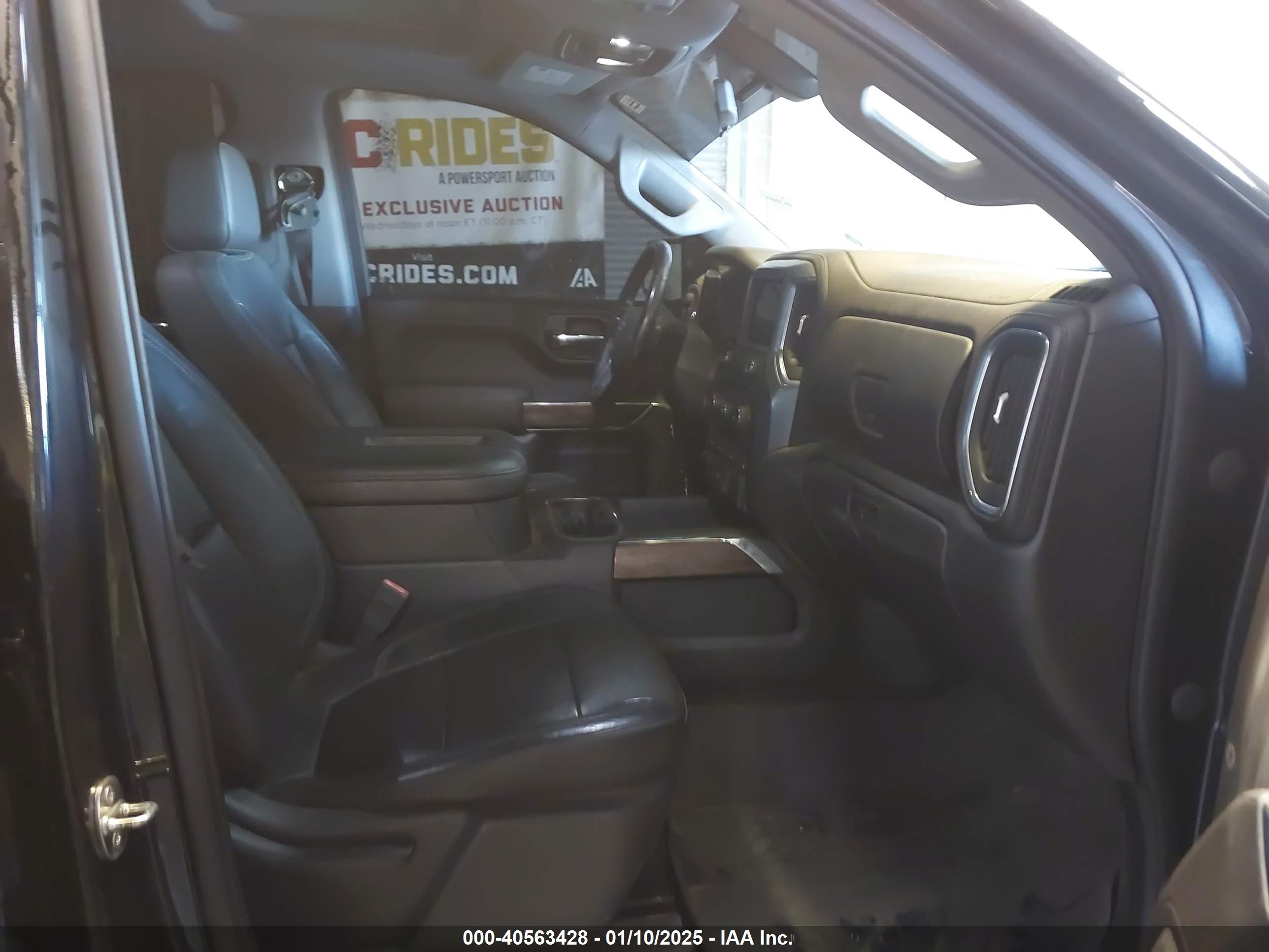 CHEVROLET SILVERADO image 5