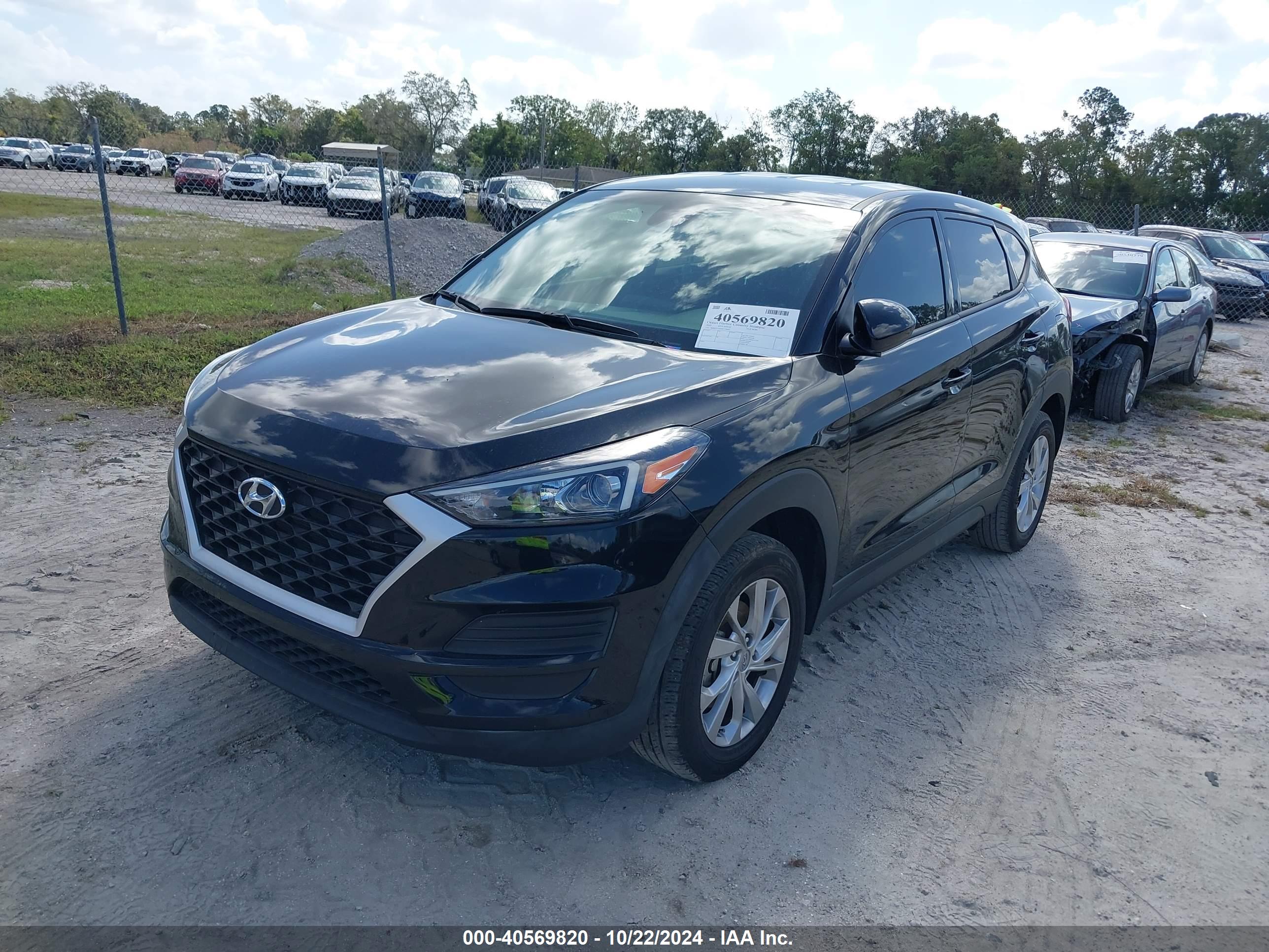 HYUNDAI TUCSON image 2