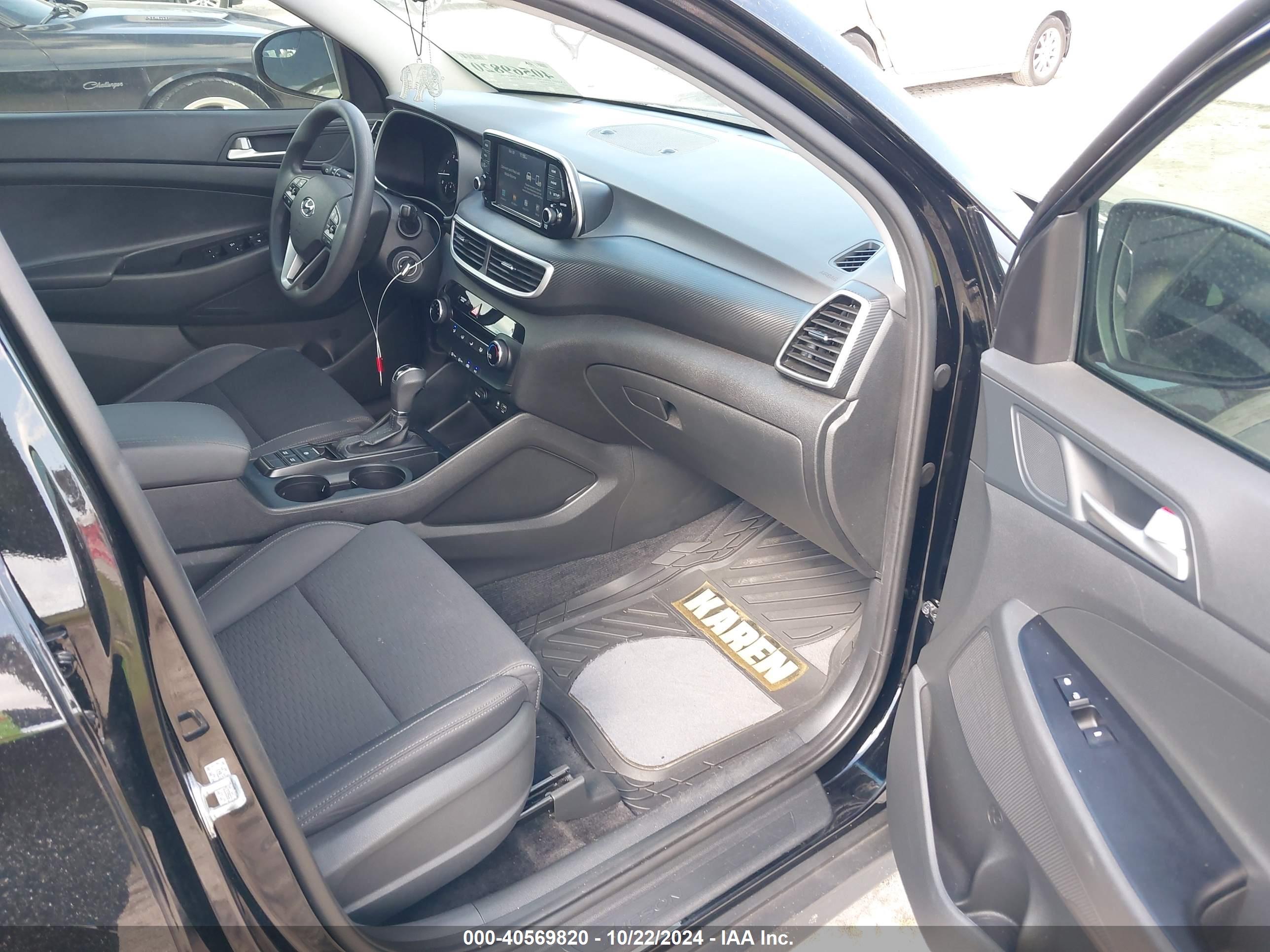 HYUNDAI TUCSON image 5
