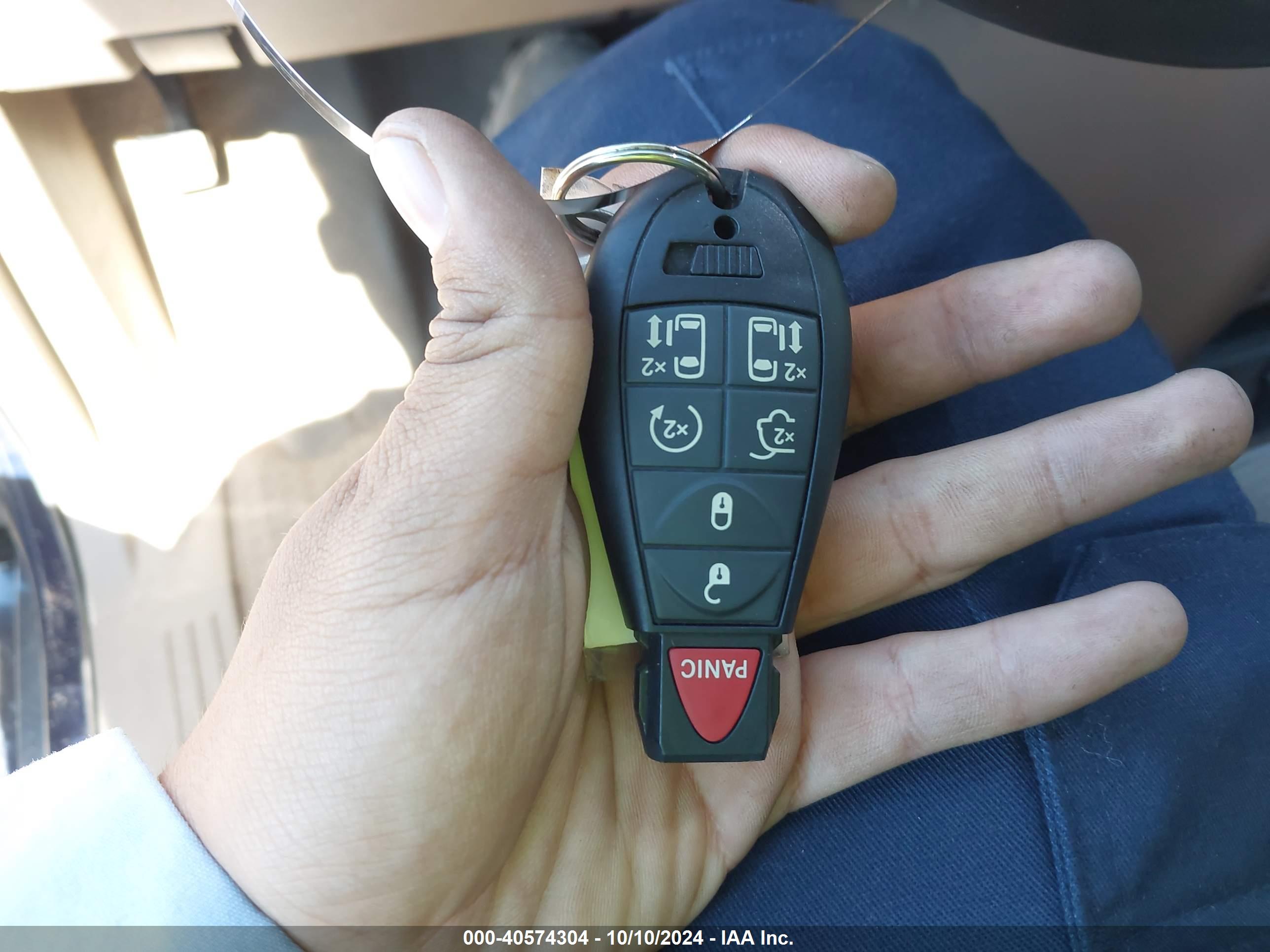CHRYSLER TOWN image 11