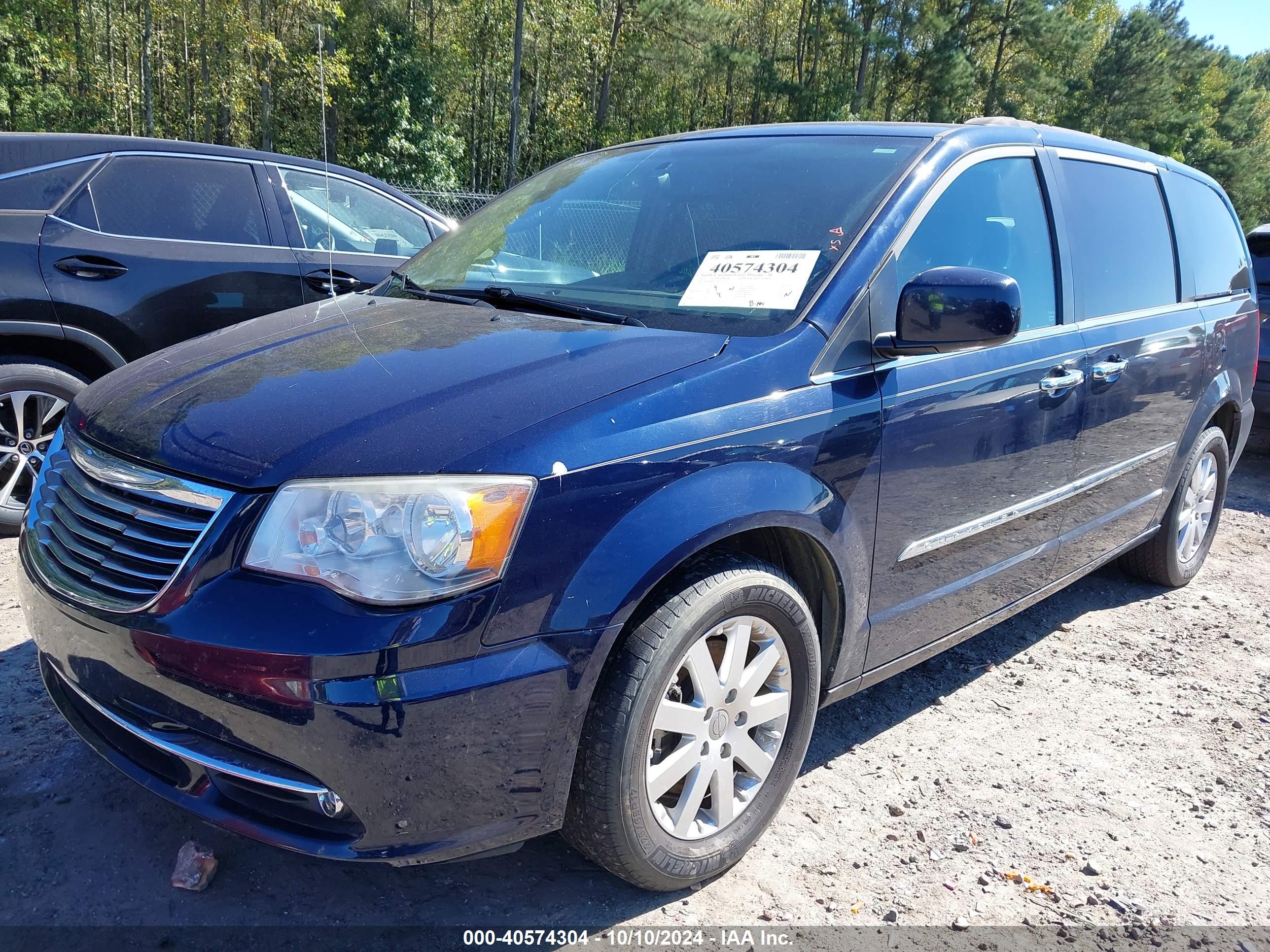 CHRYSLER TOWN image 2