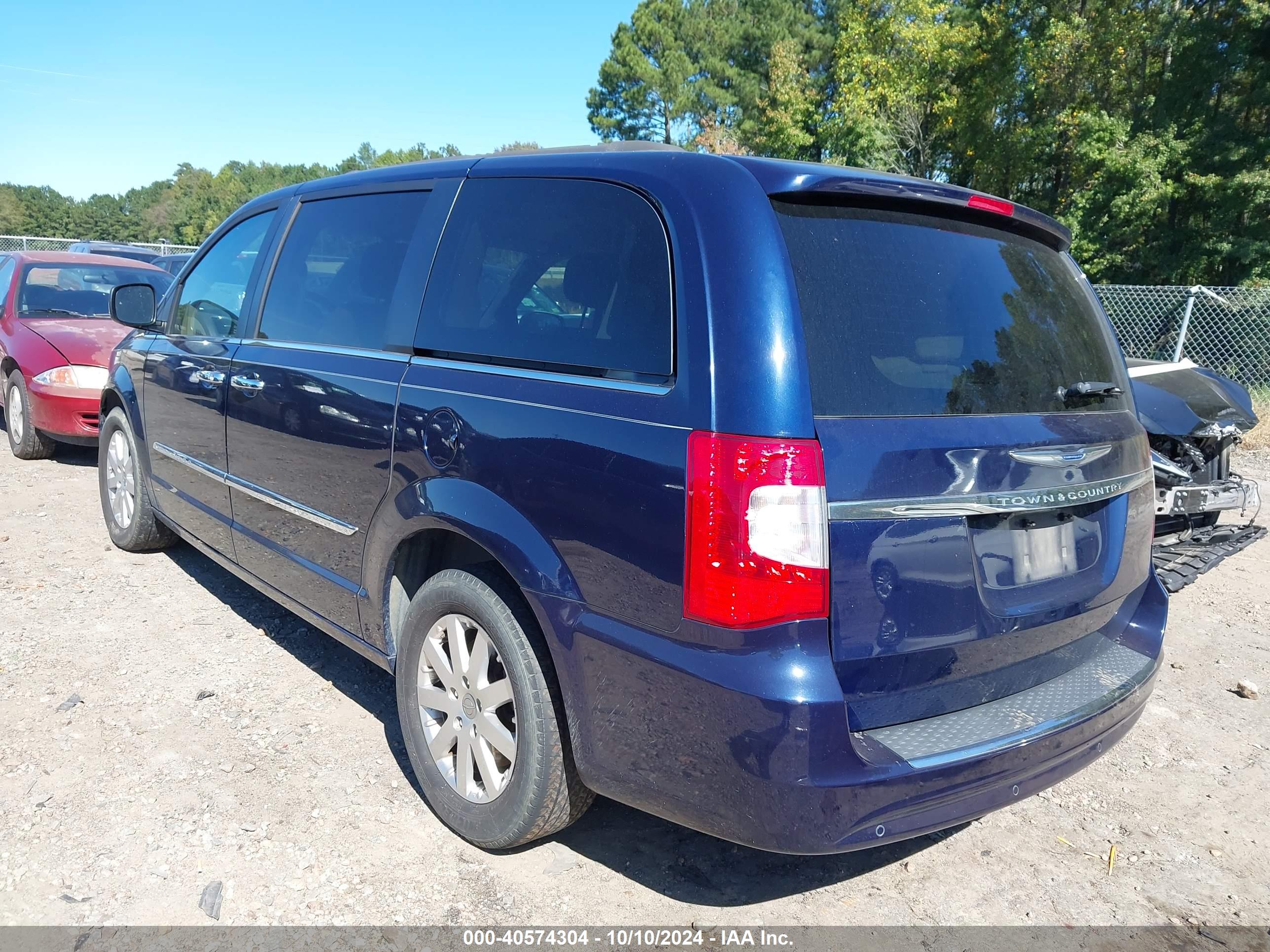 CHRYSLER TOWN image 3
