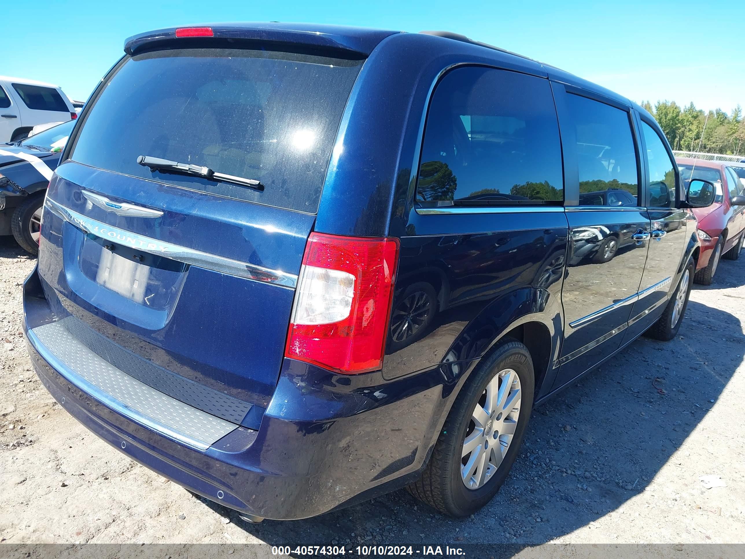 CHRYSLER TOWN image 4